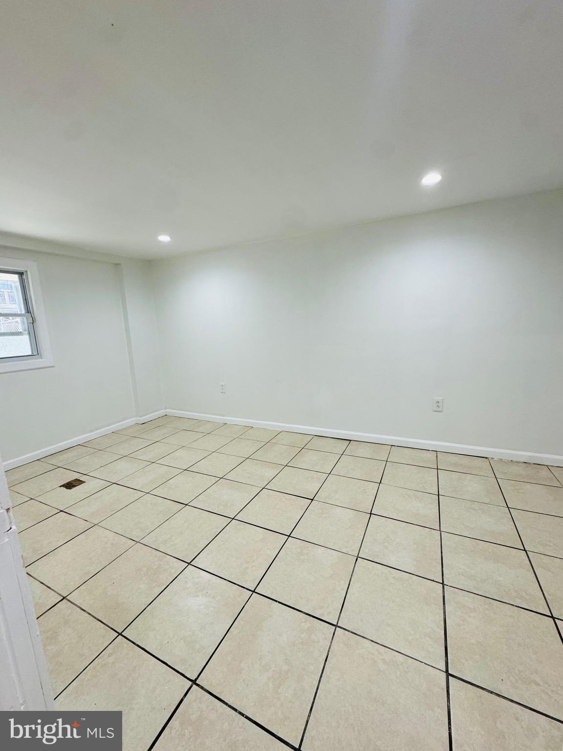 MAYFAIR - Residential