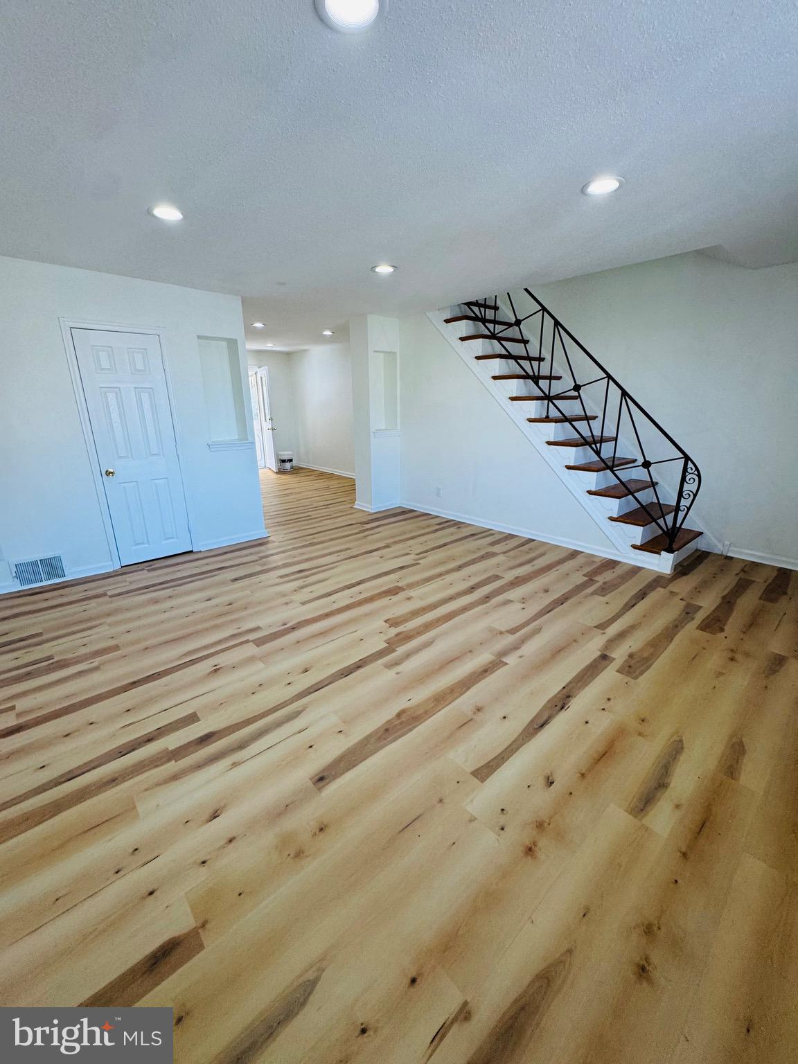 MAYFAIR - Residential