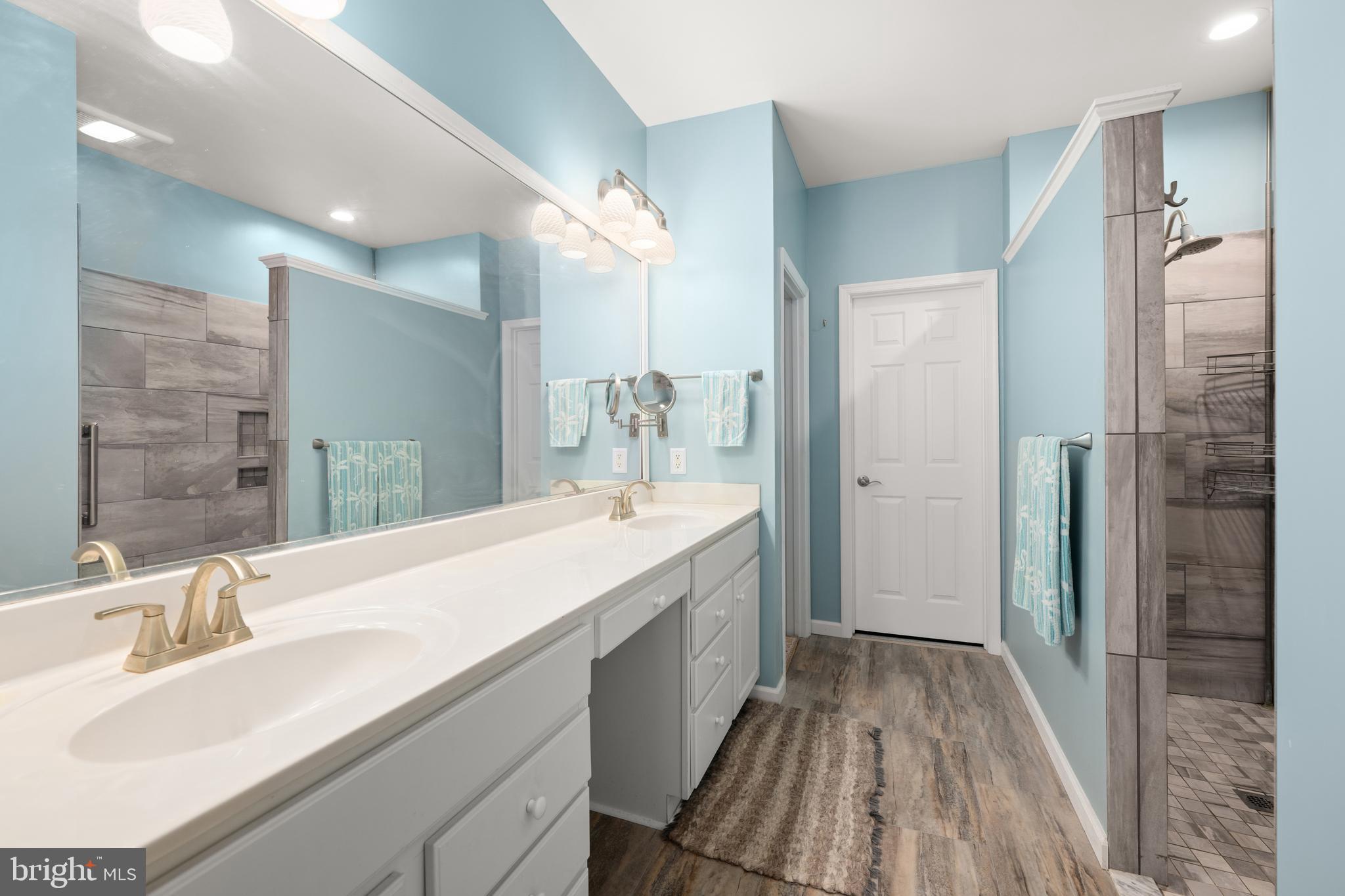 BAY CROSSING - Residential