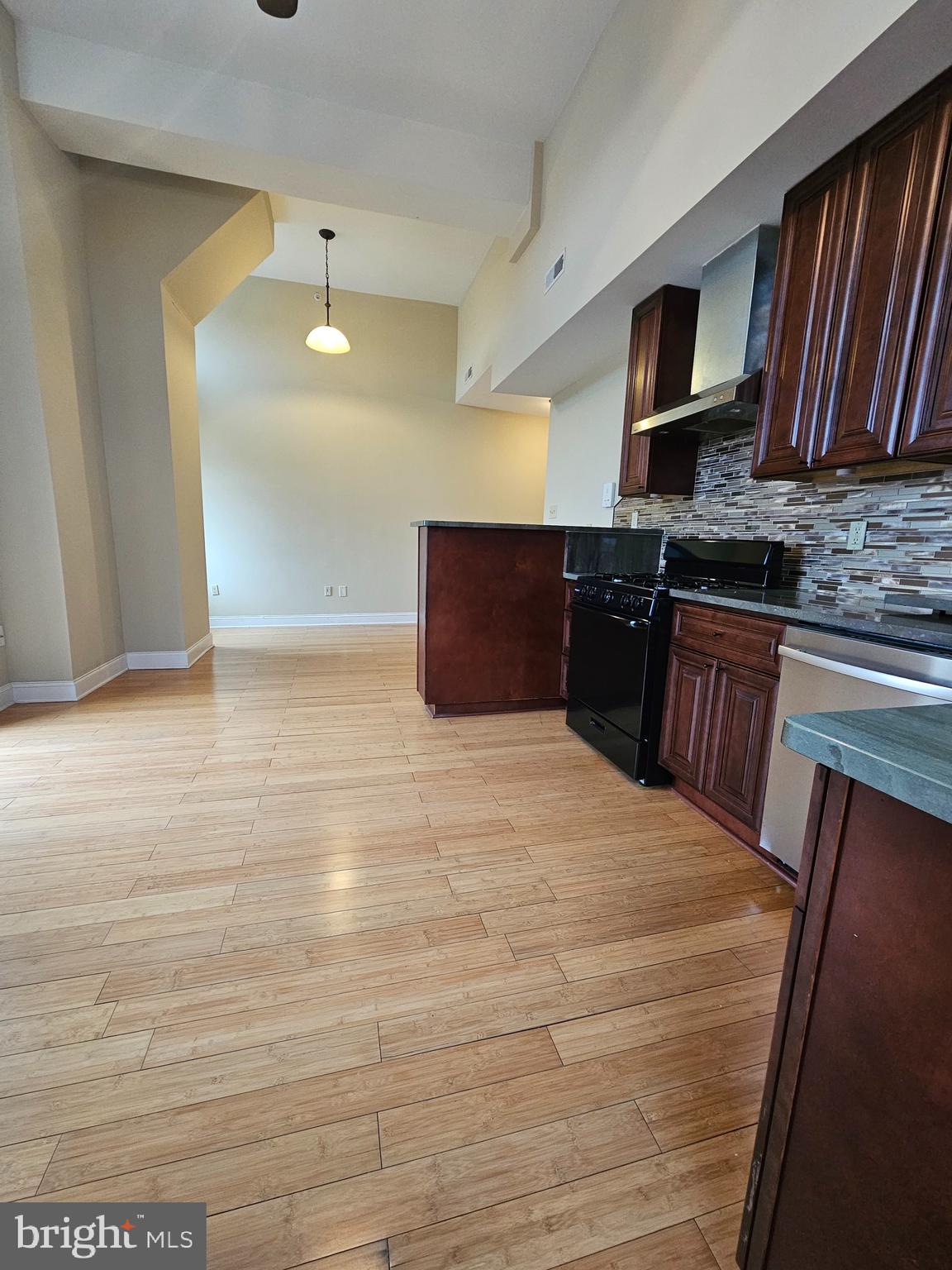 POINT BREEZE - Residential Lease