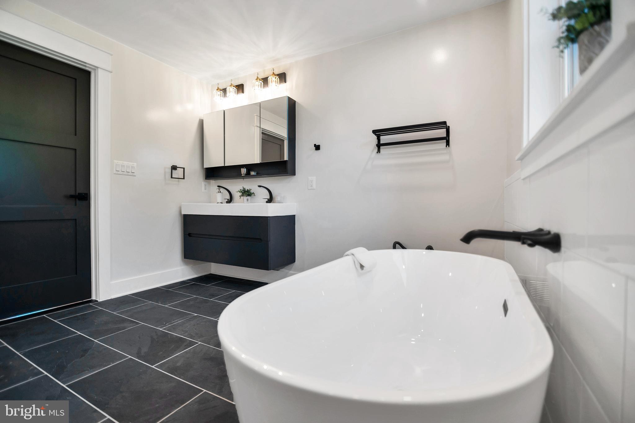 EASTPORT - Residential