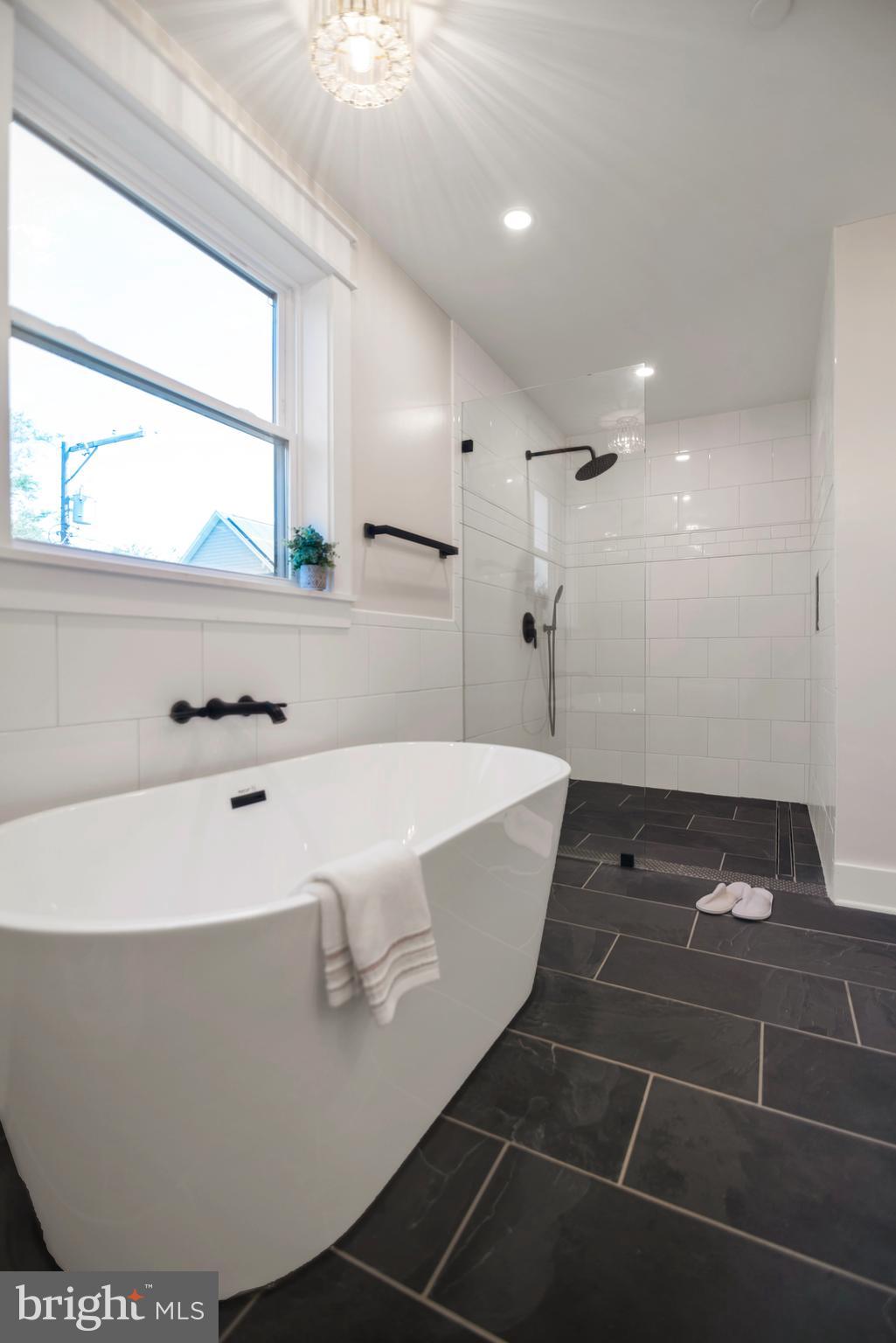 EASTPORT - Residential