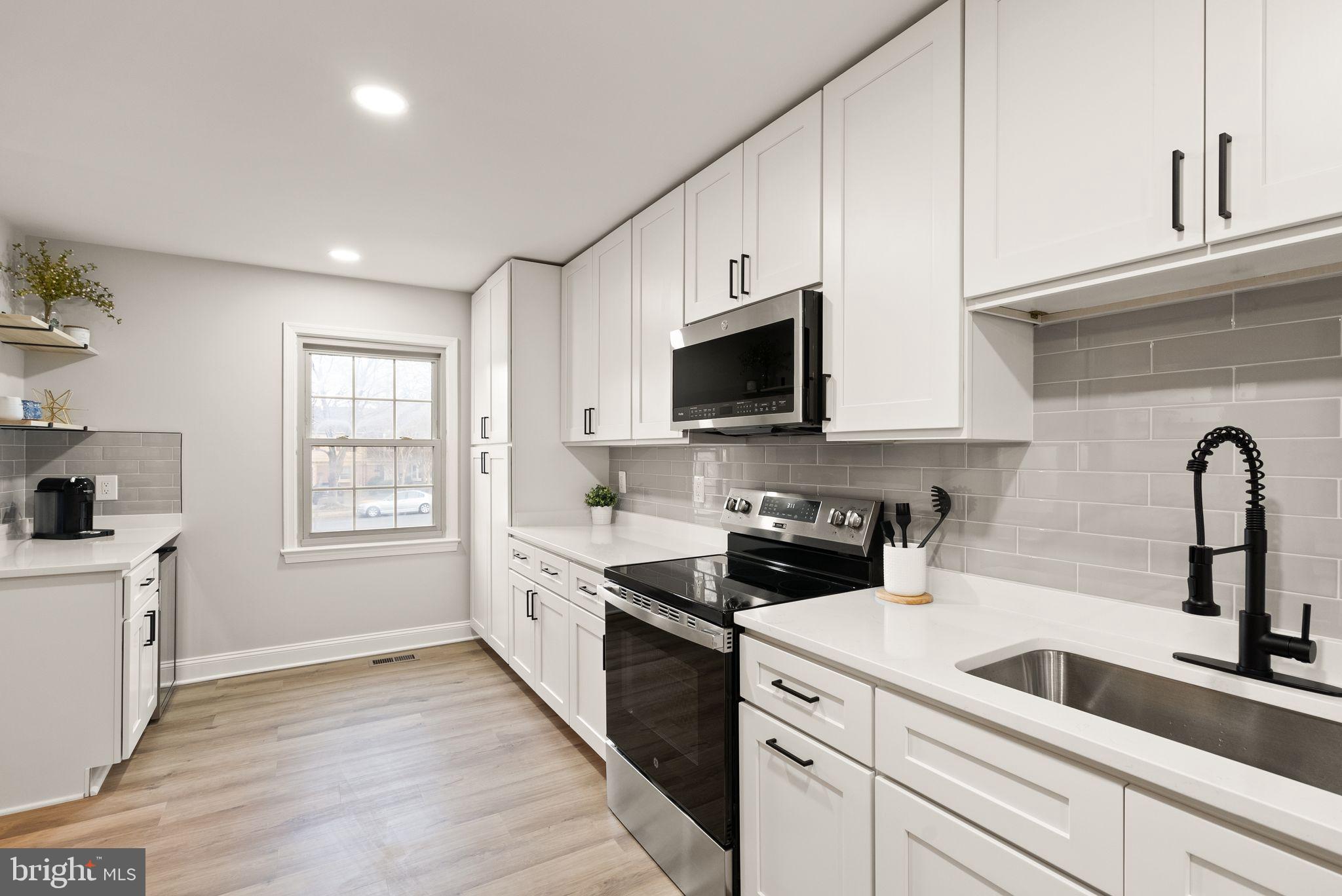 WOODLYNNE COMMUNITY - Residential