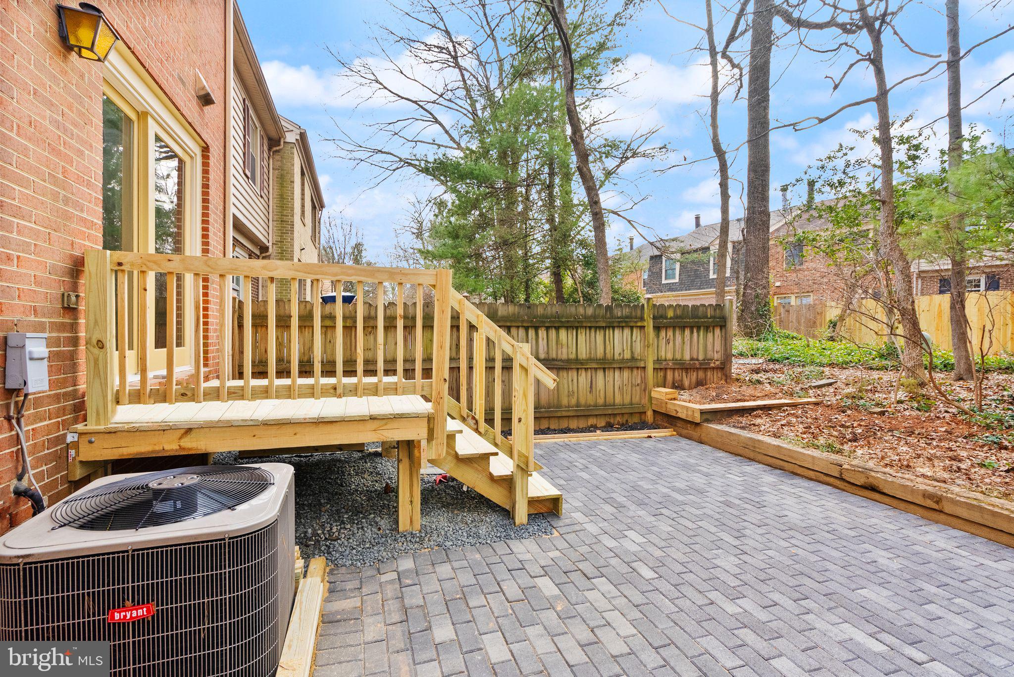 WOODLYNNE COMMUNITY - Residential