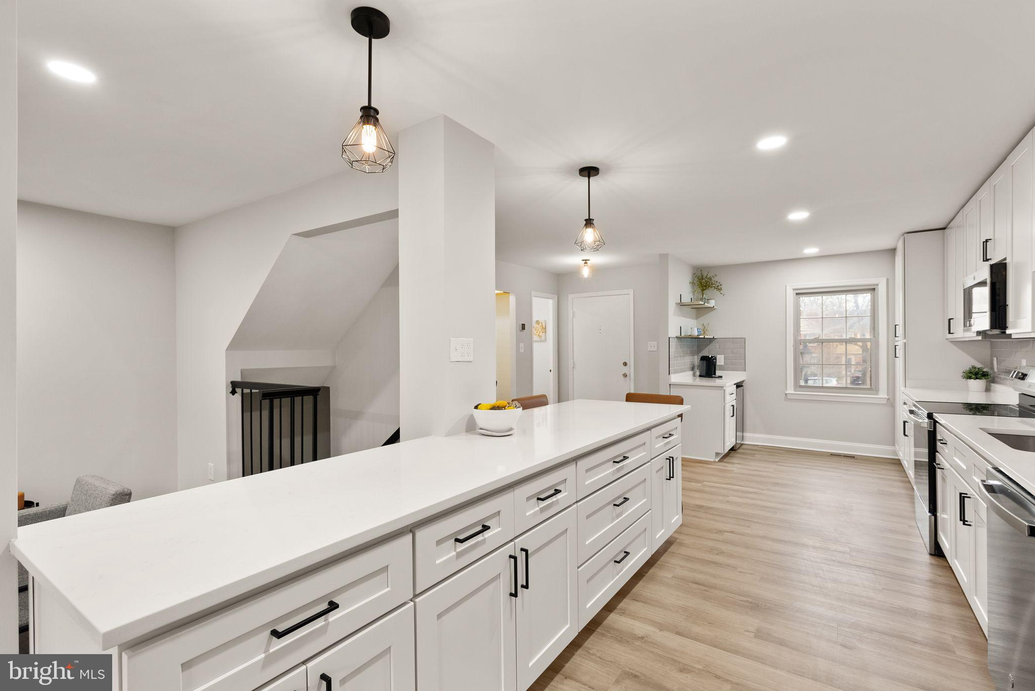 WOODLYNNE COMMUNITY - Residential