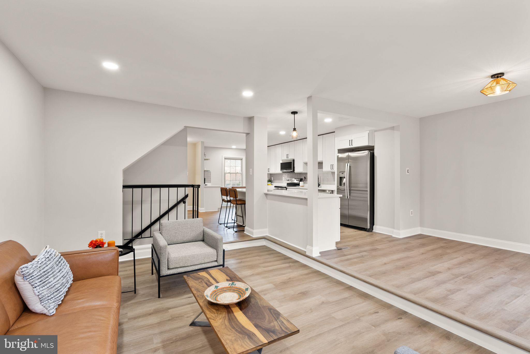 WOODLYNNE COMMUNITY - Residential