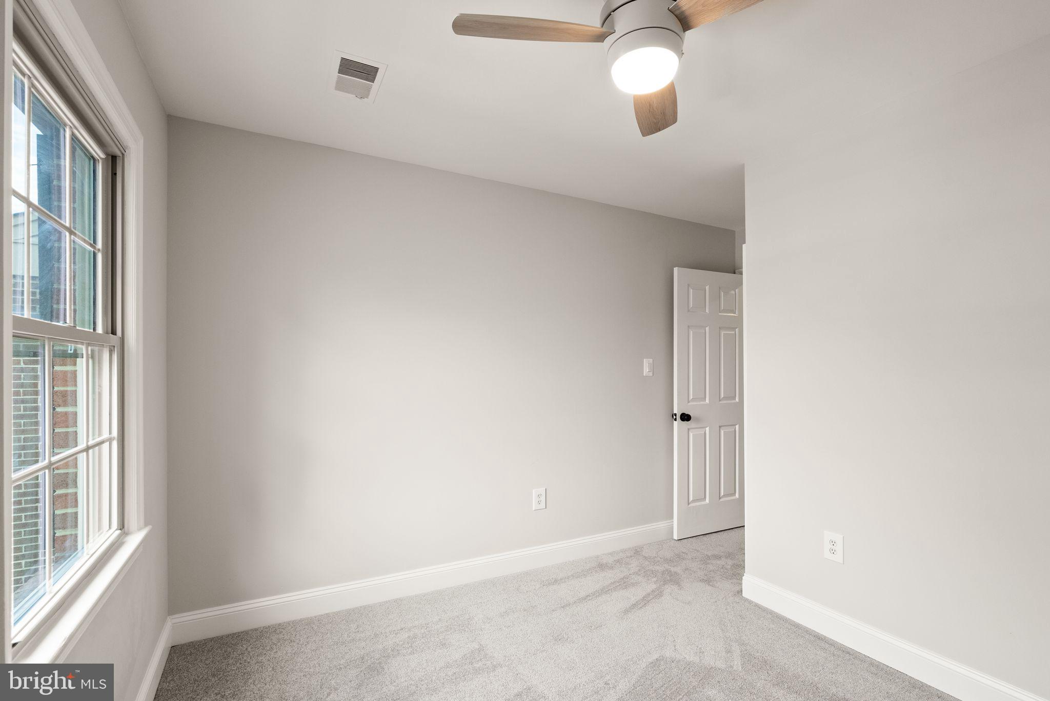 WOODLYNNE COMMUNITY - Residential