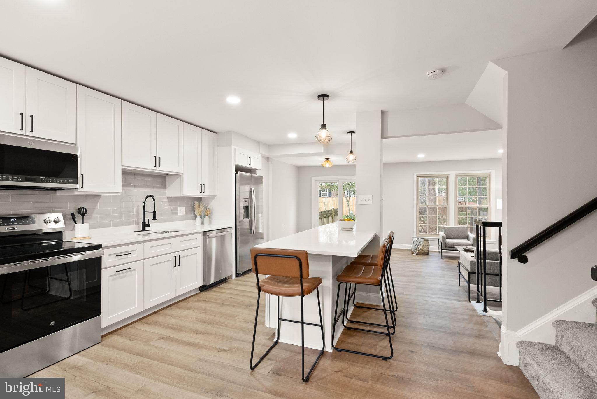 WOODLYNNE COMMUNITY - Residential