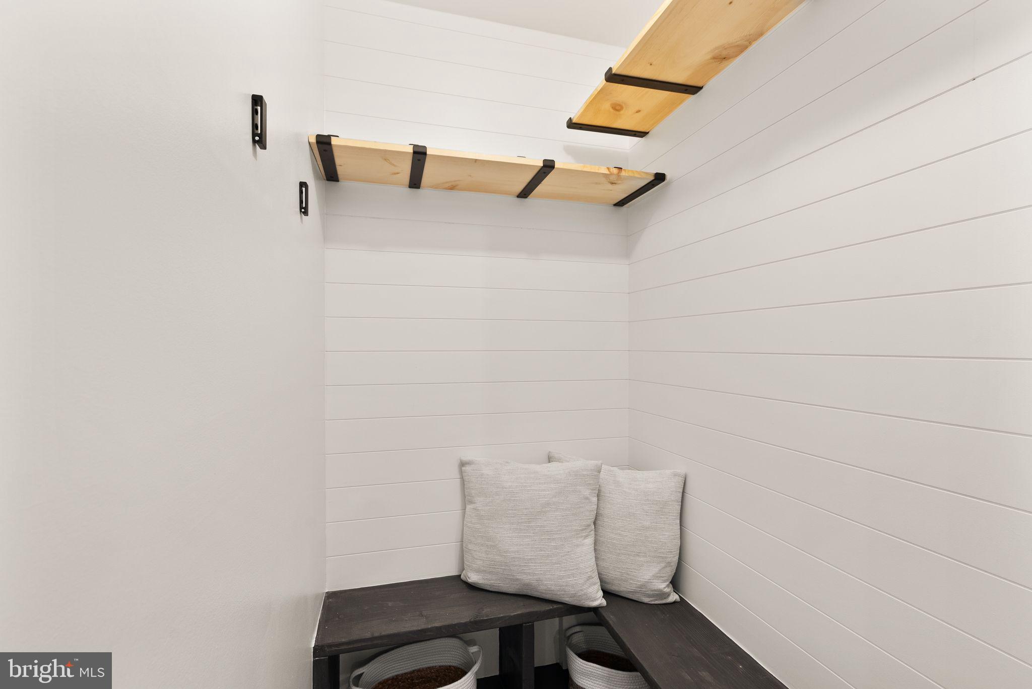 WOODLYNNE COMMUNITY - Residential