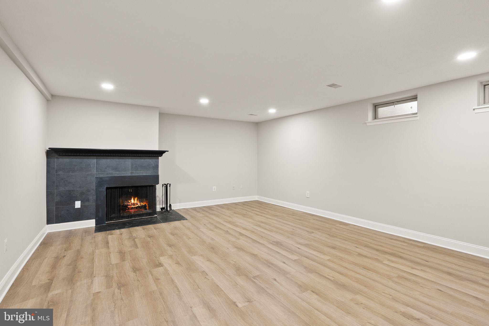 WOODLYNNE COMMUNITY - Residential