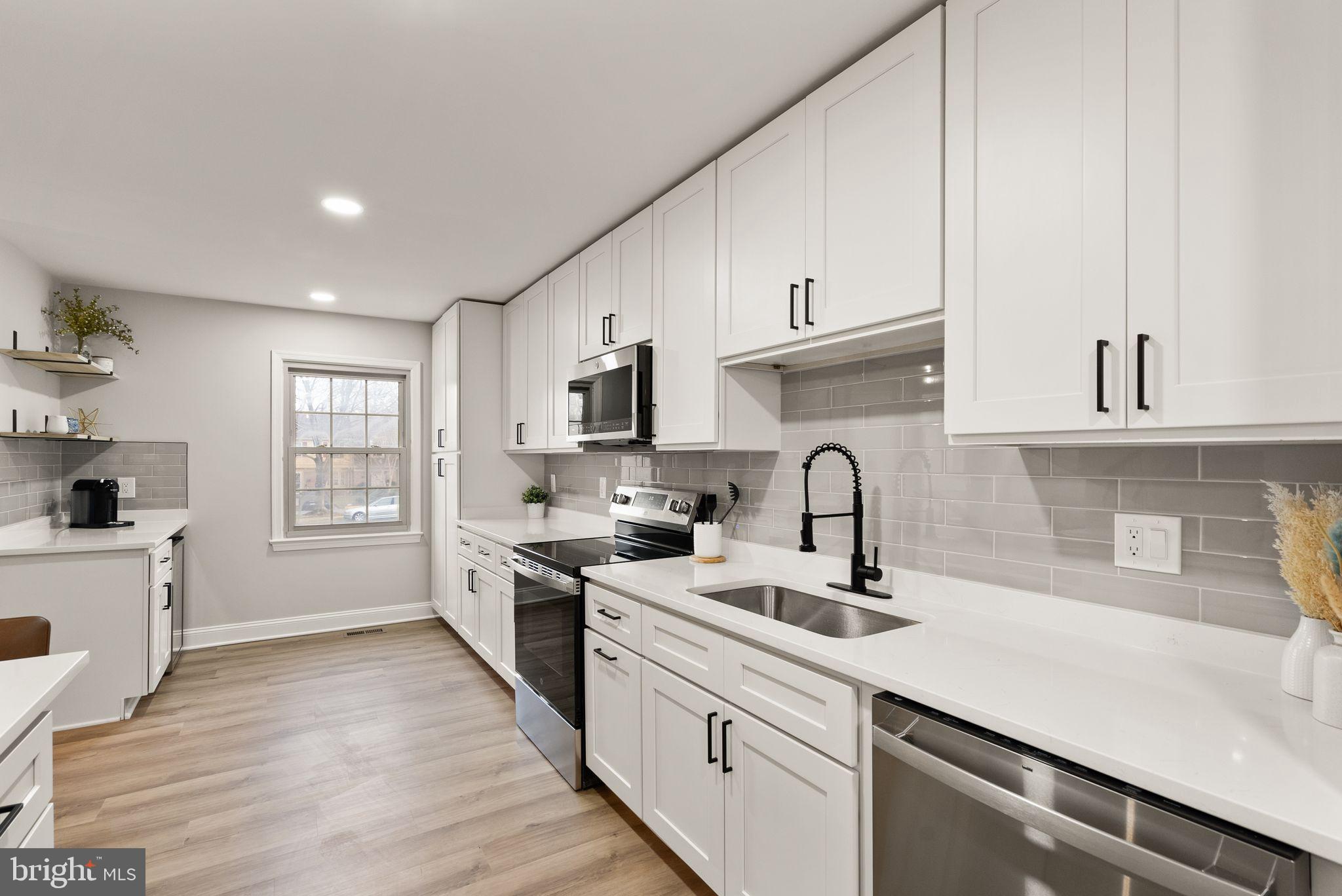 WOODLYNNE COMMUNITY - Residential