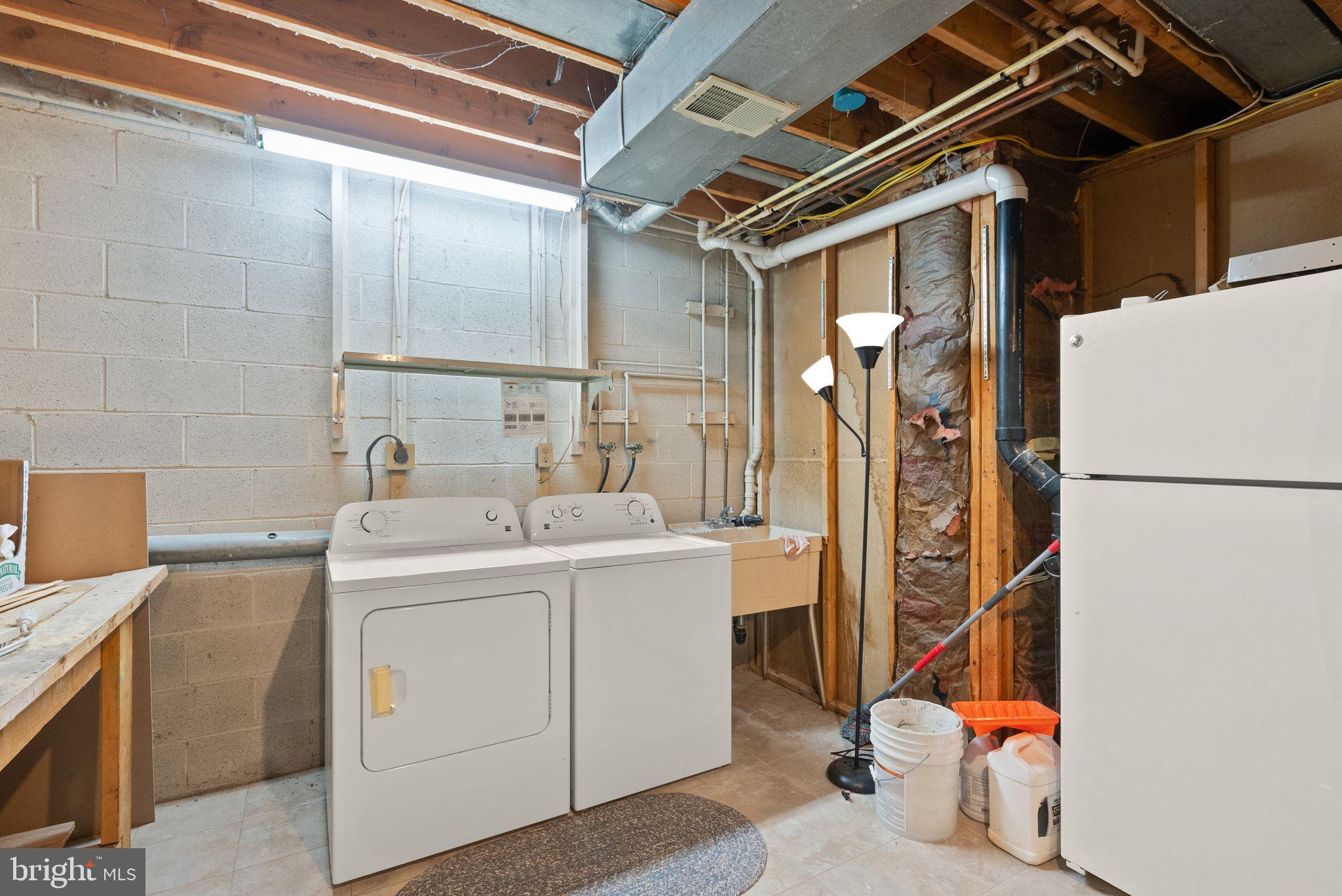 WOODLYNNE COMMUNITY - Residential