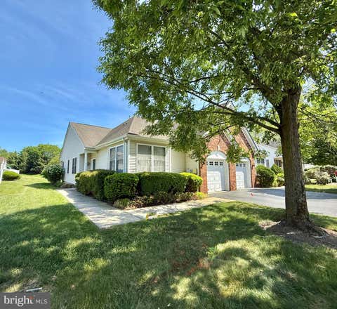 Townhouse For Sale - 73 Meadowlark Drive<br/> HAMILTON, NJ 08690