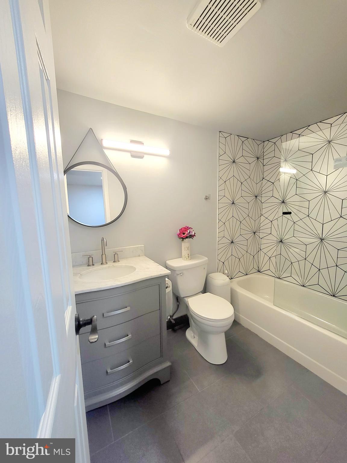 1626 LINWAY PARK DRIVE