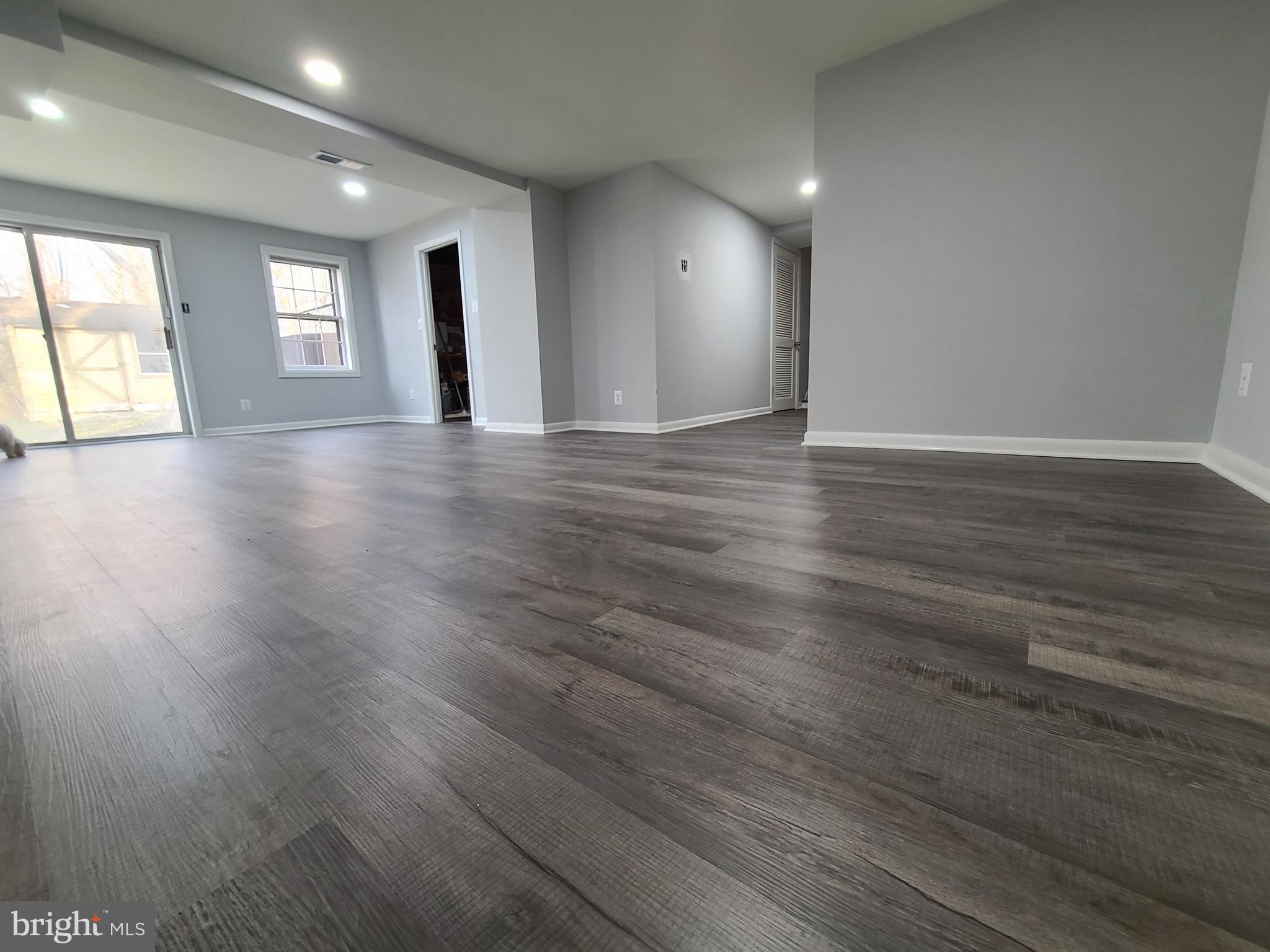 LINWAY PARK OF MCLEAN - Residential