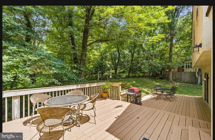 LINWAY PARK OF MCLEAN - Residential