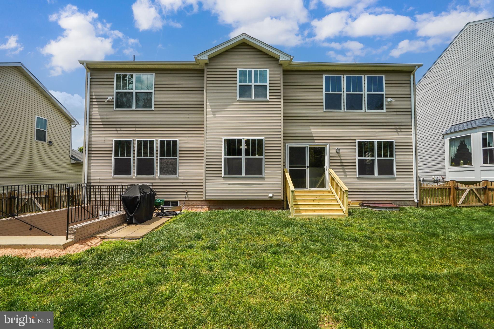 HOPE HILL CROSSING - Residential