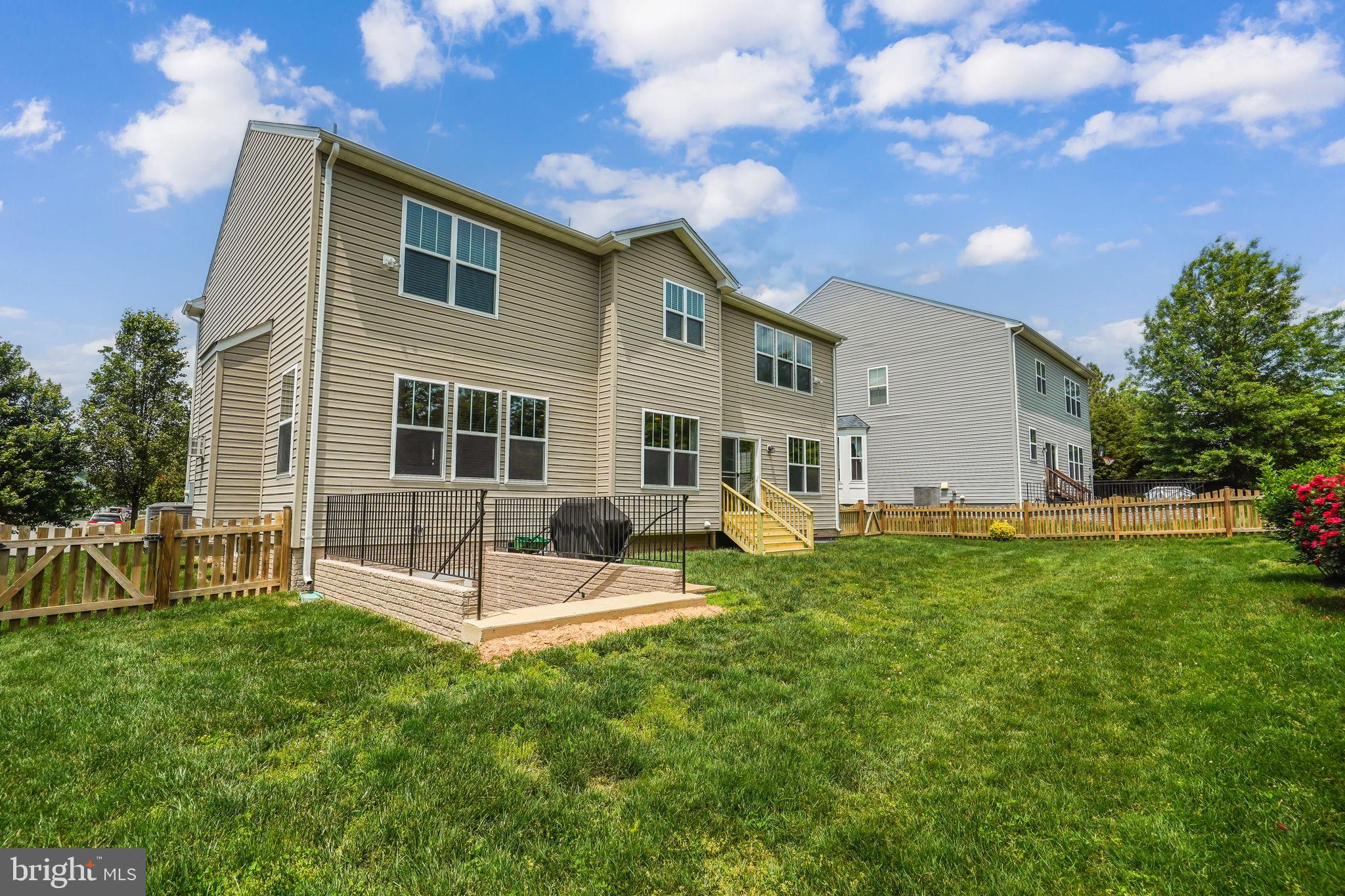 HOPE HILL CROSSING - Residential