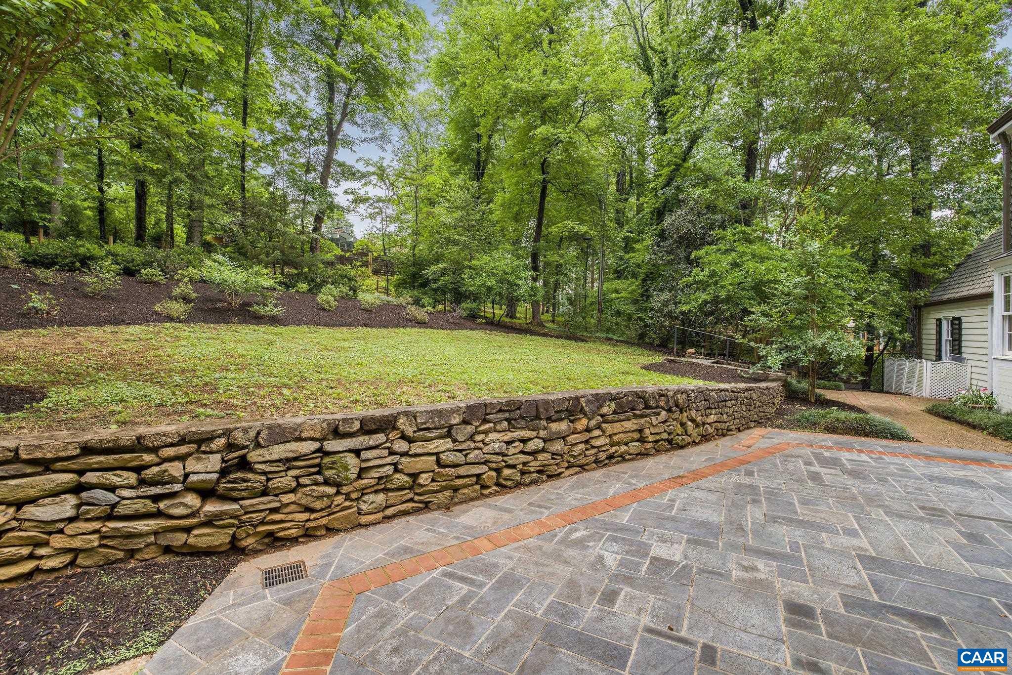 EDNAM FOREST - Residential