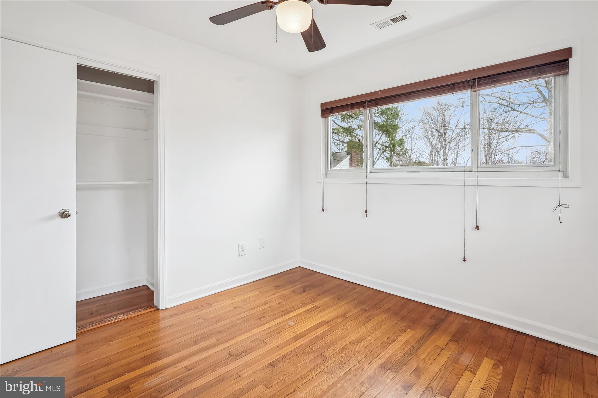 WARREN WOODS - Residential