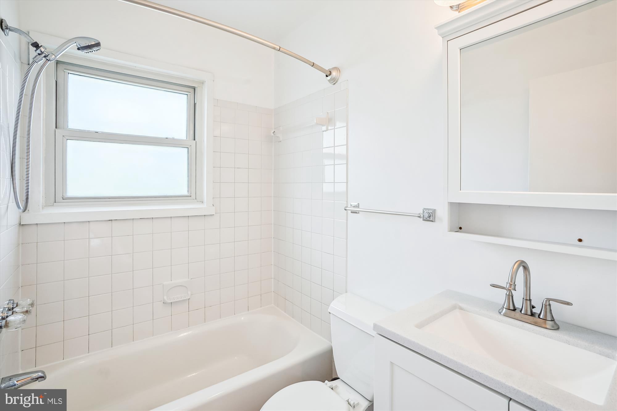 WARREN WOODS - Residential