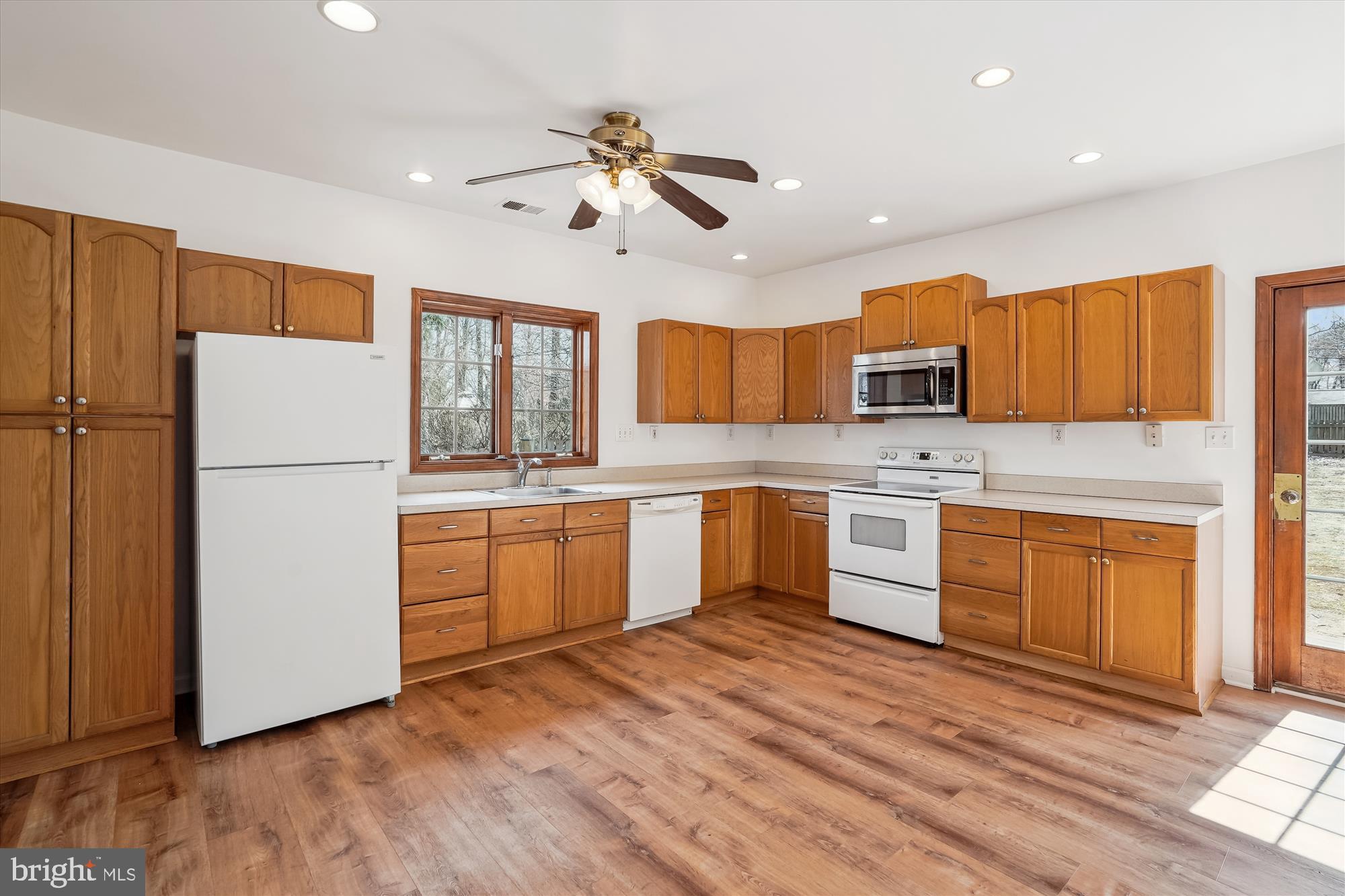 WARREN WOODS - Residential