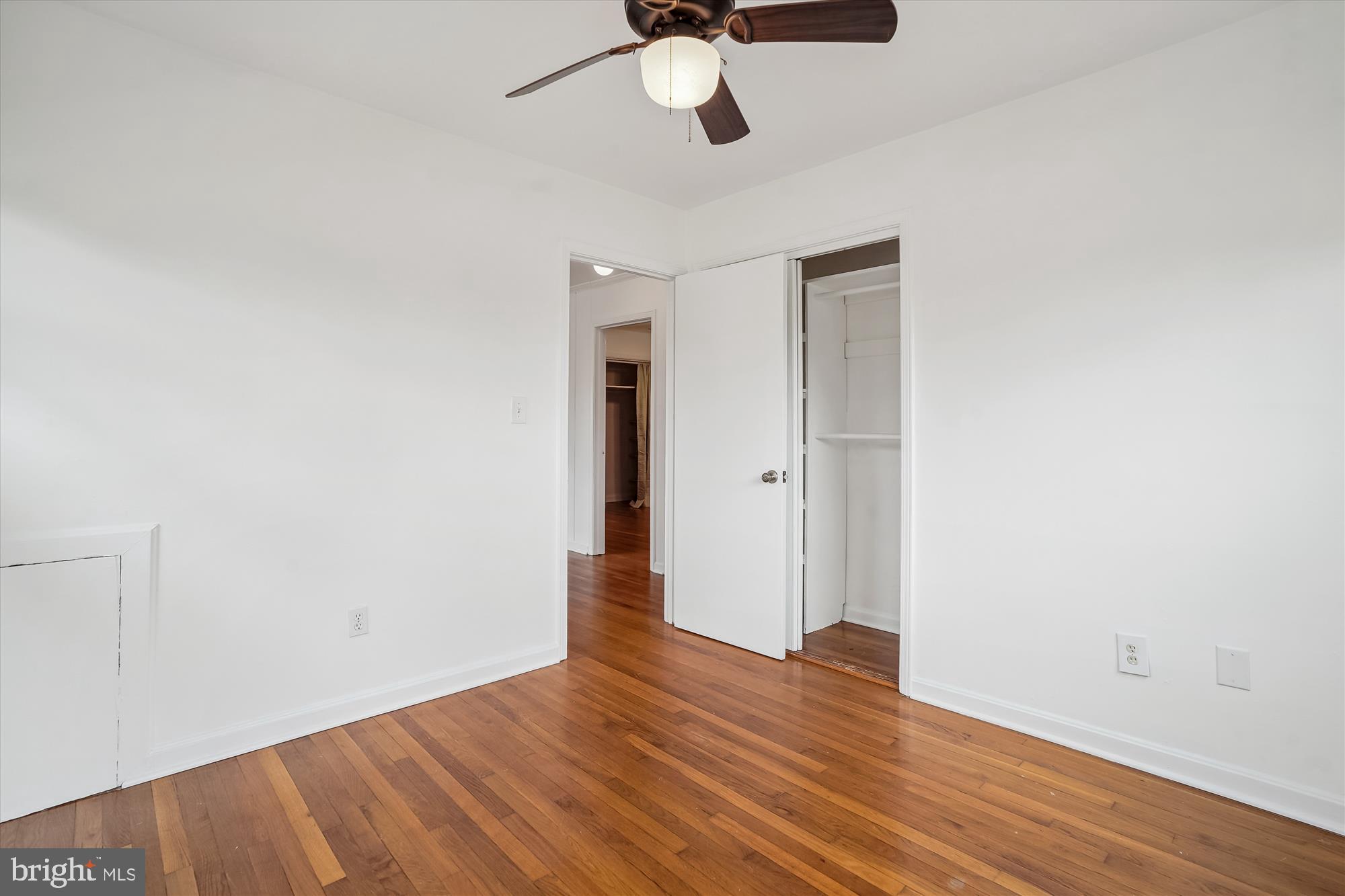 WARREN WOODS - Residential