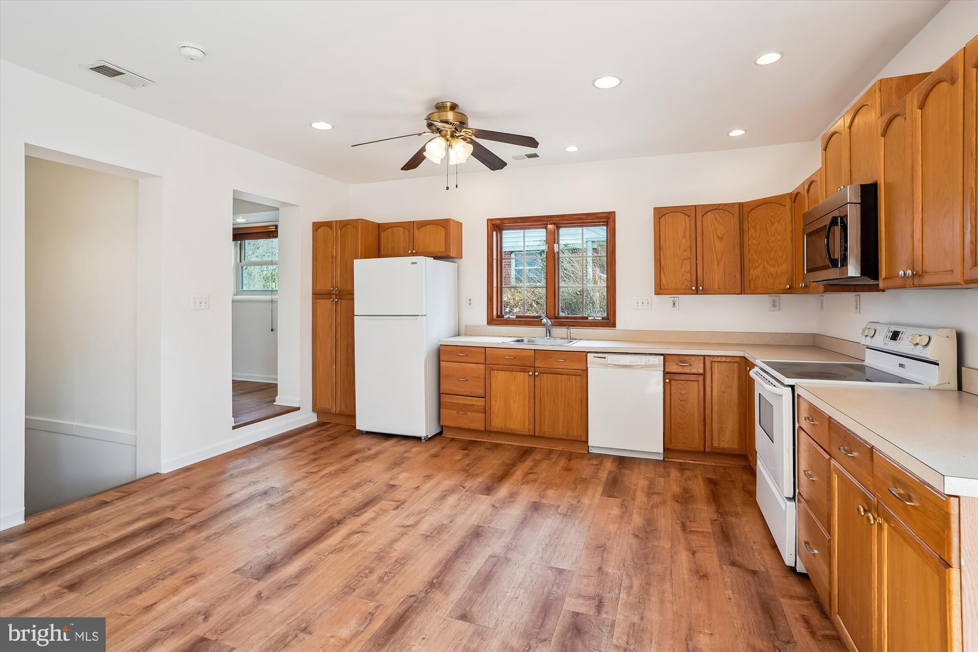 WARREN WOODS - Residential