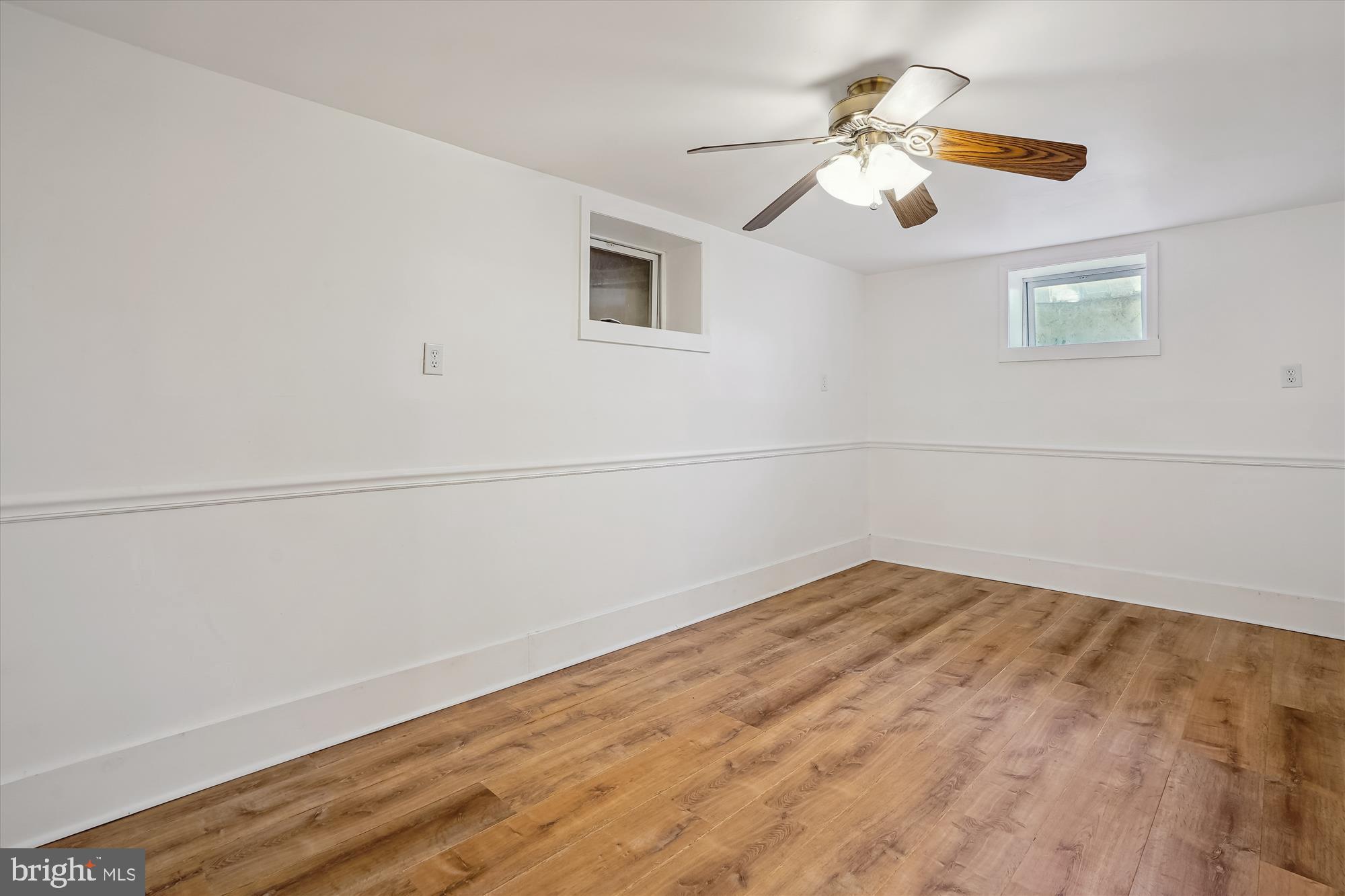 WARREN WOODS - Residential