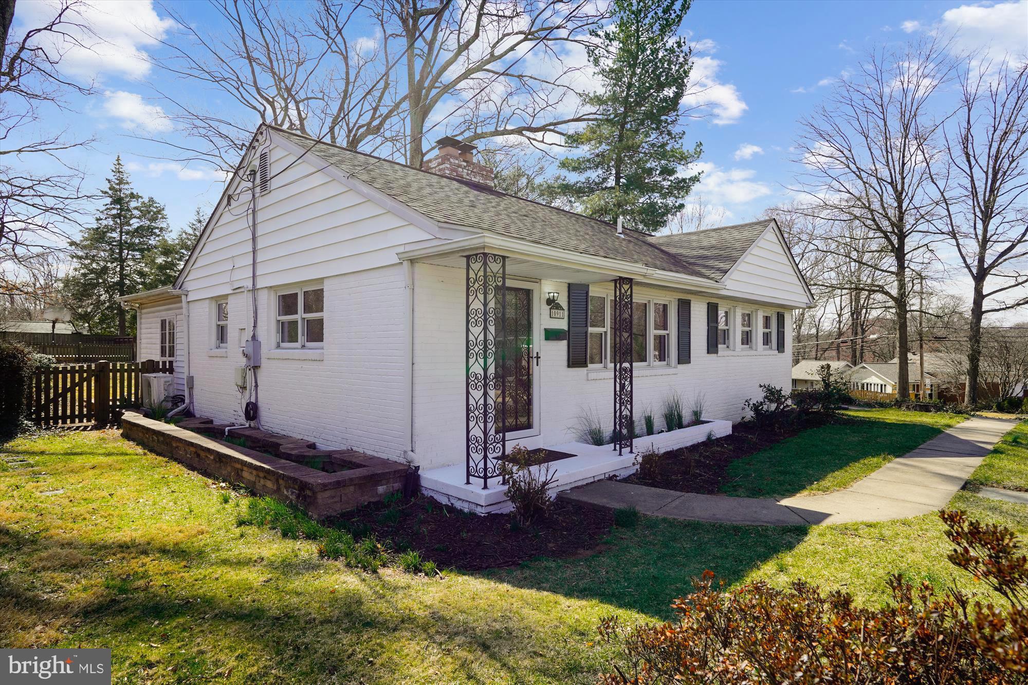 WARREN WOODS - Residential