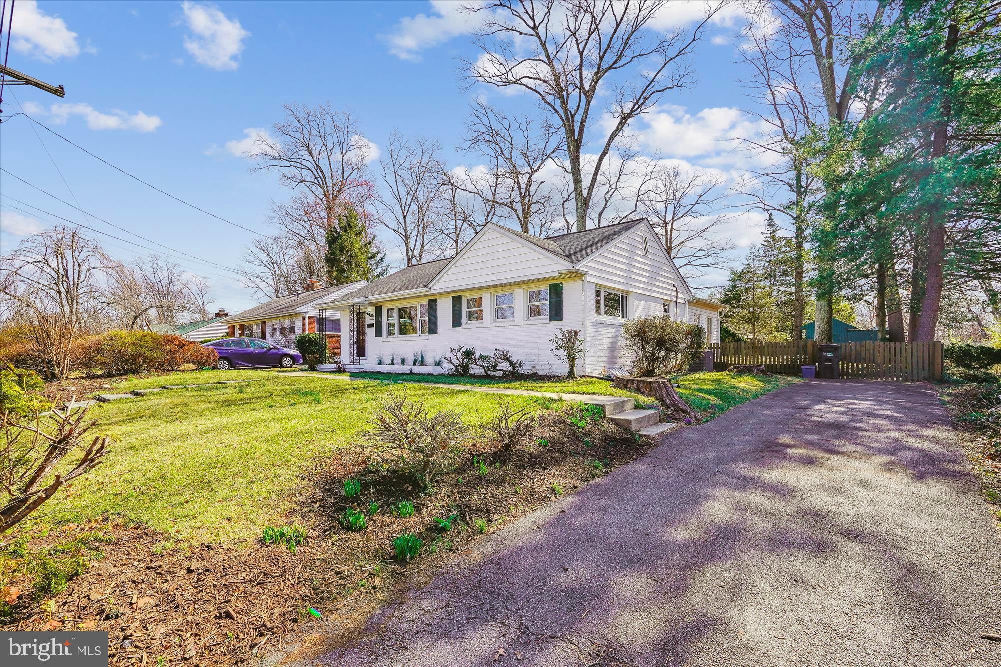 WARREN WOODS - Residential