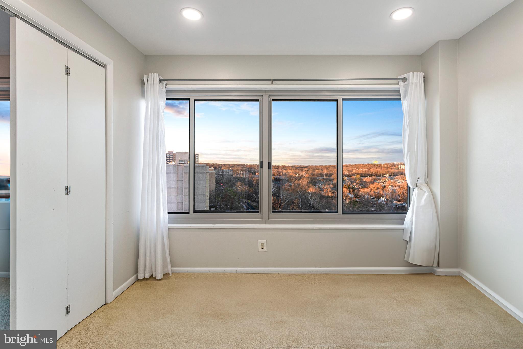 PAVILION ON THE PARK - Residential