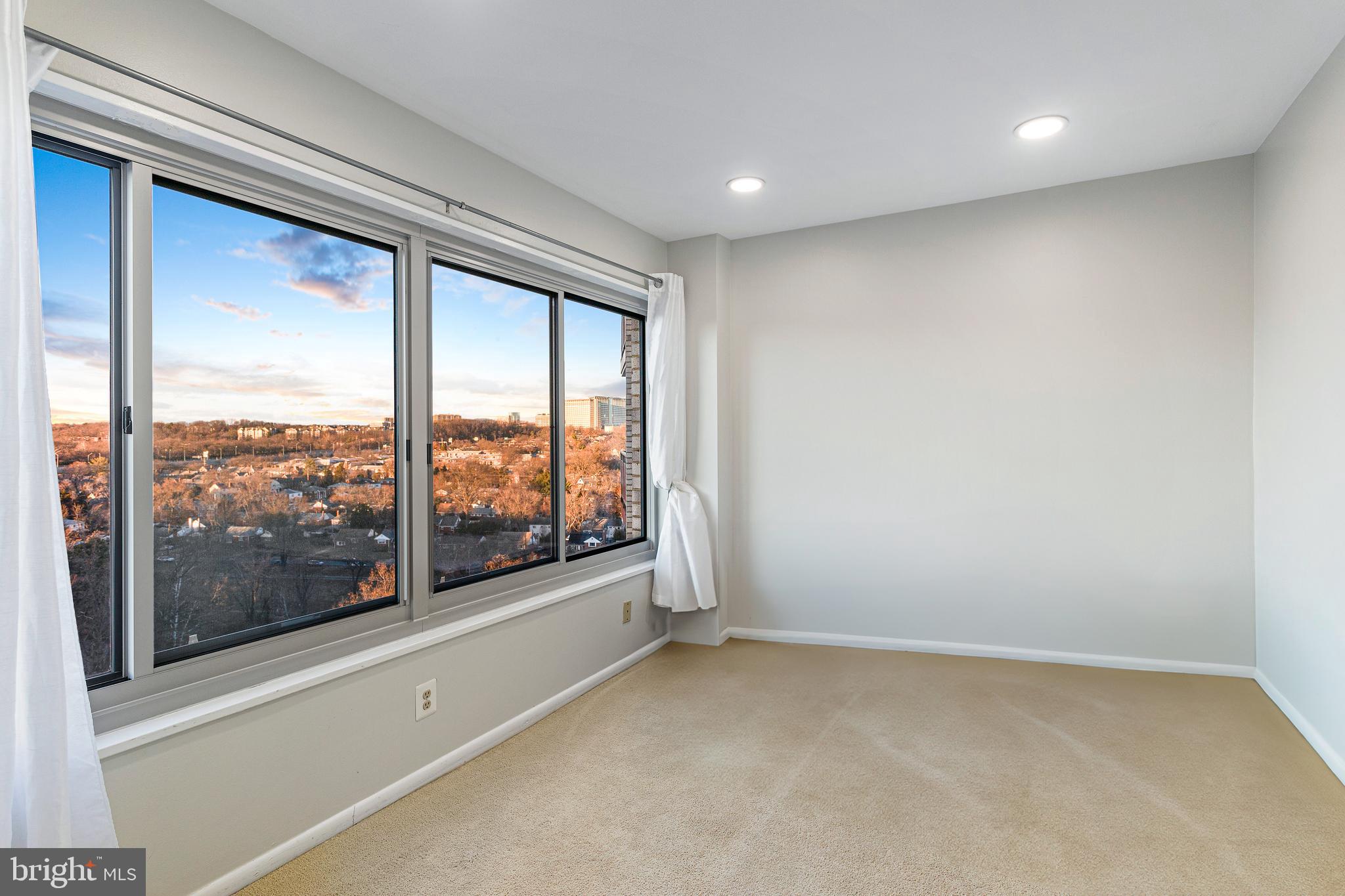 PAVILION ON THE PARK - Residential