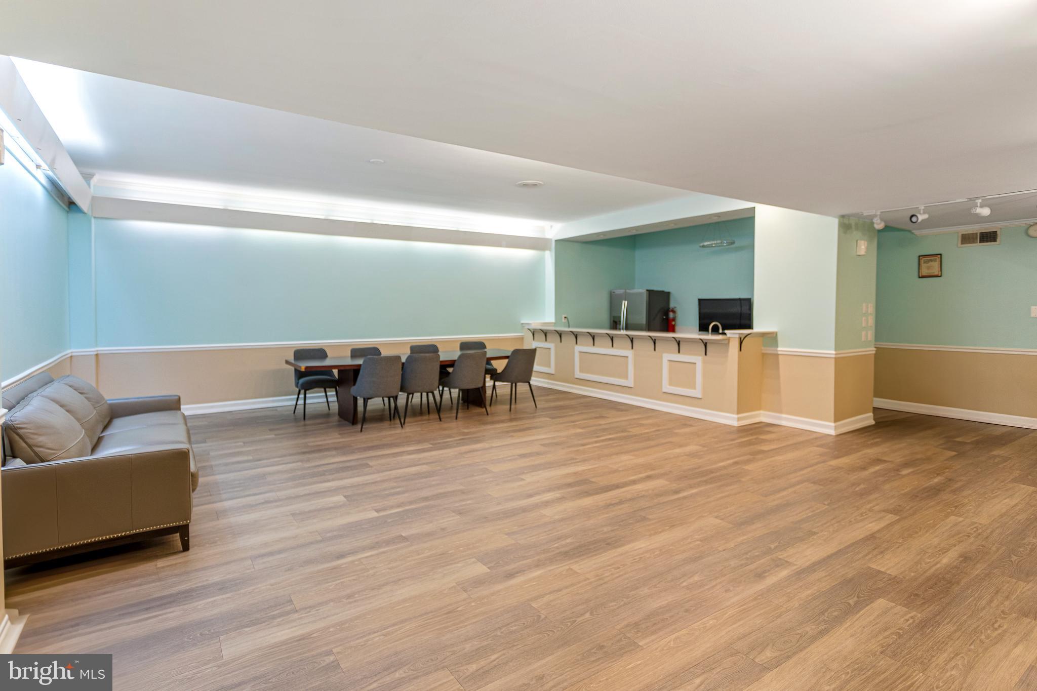 PAVILION ON THE PARK - Residential