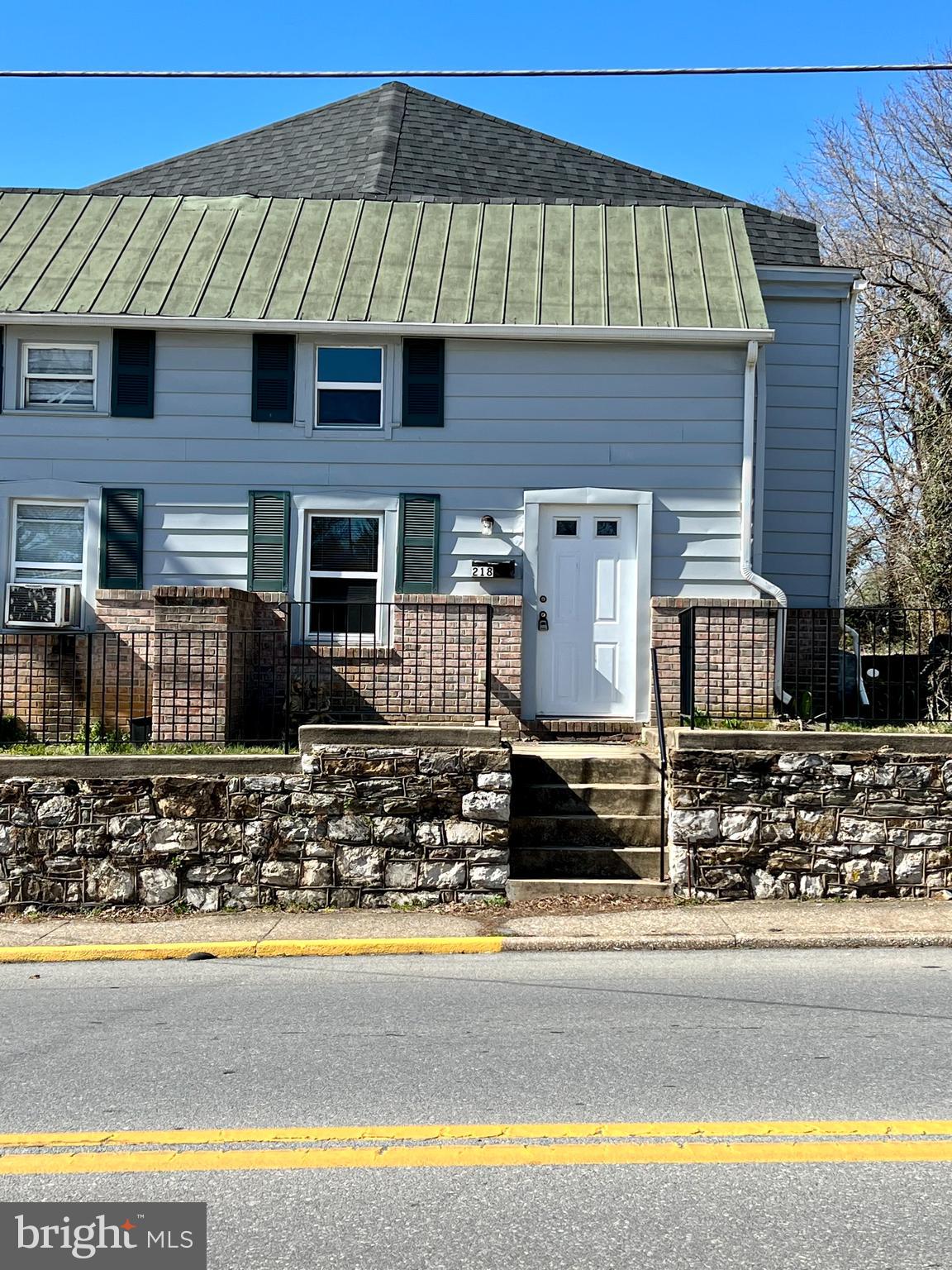 CHARLES TOWN - Residential Lease