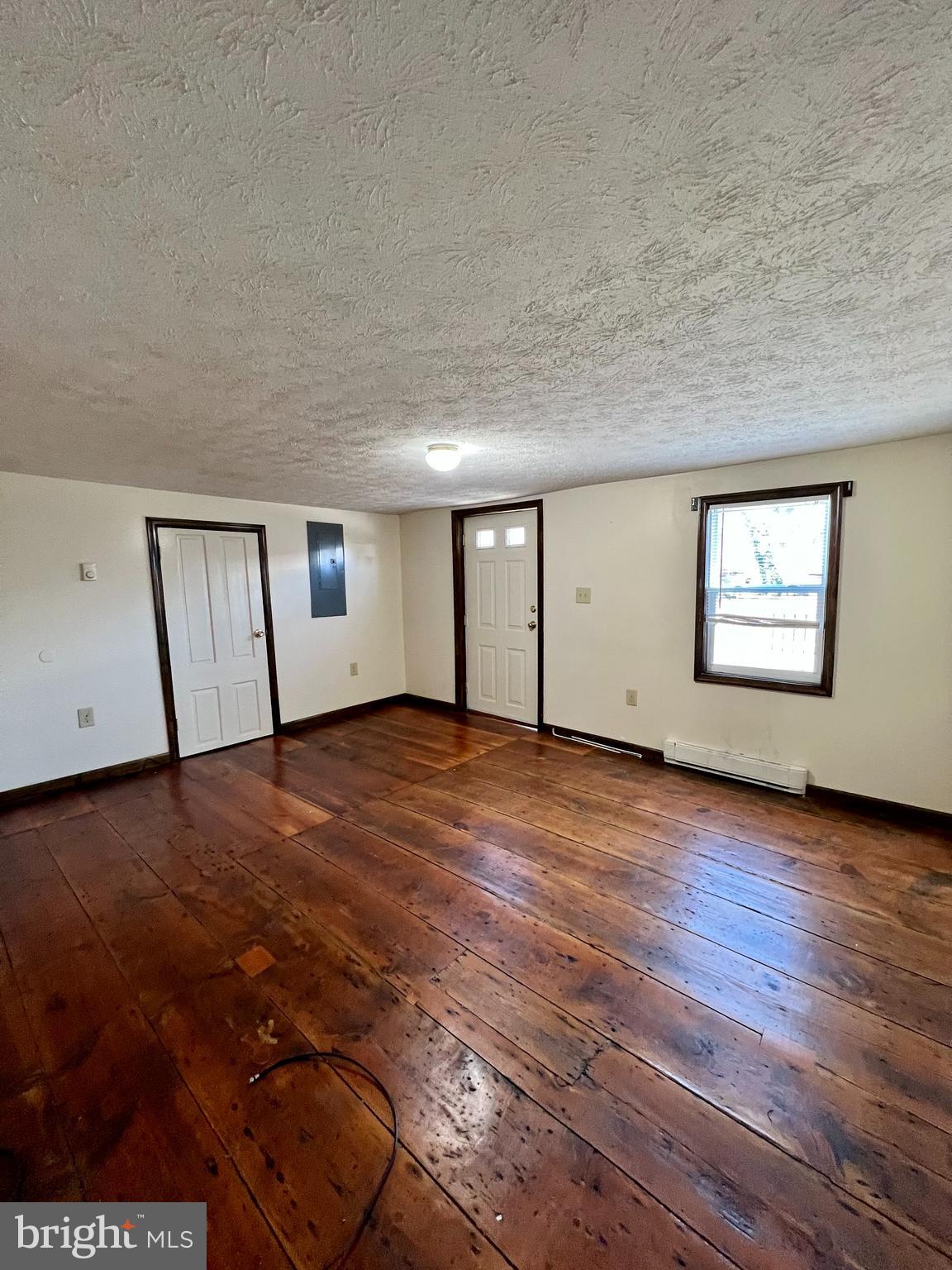 CHARLES TOWN - Residential Lease