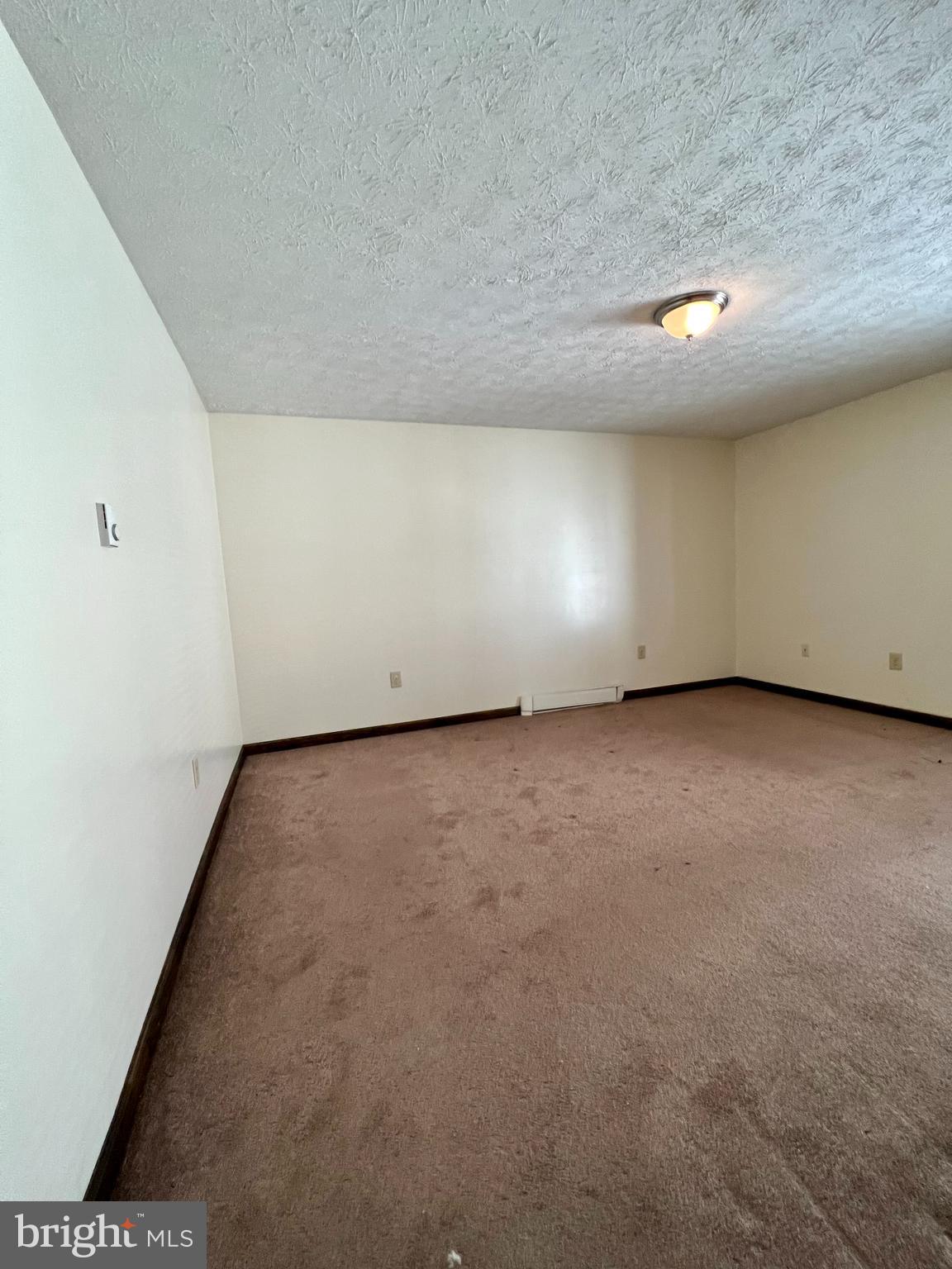 CHARLES TOWN - Residential Lease