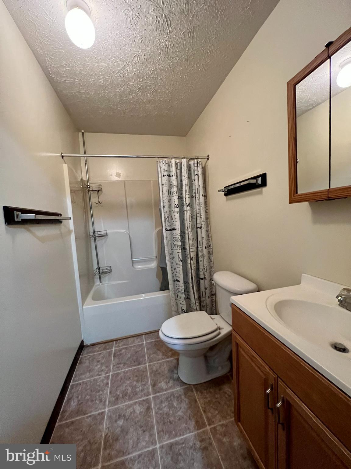 CHARLES TOWN - Residential Lease