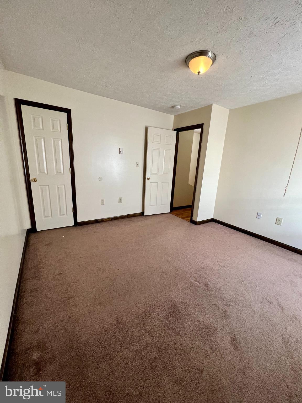 CHARLES TOWN - Residential Lease