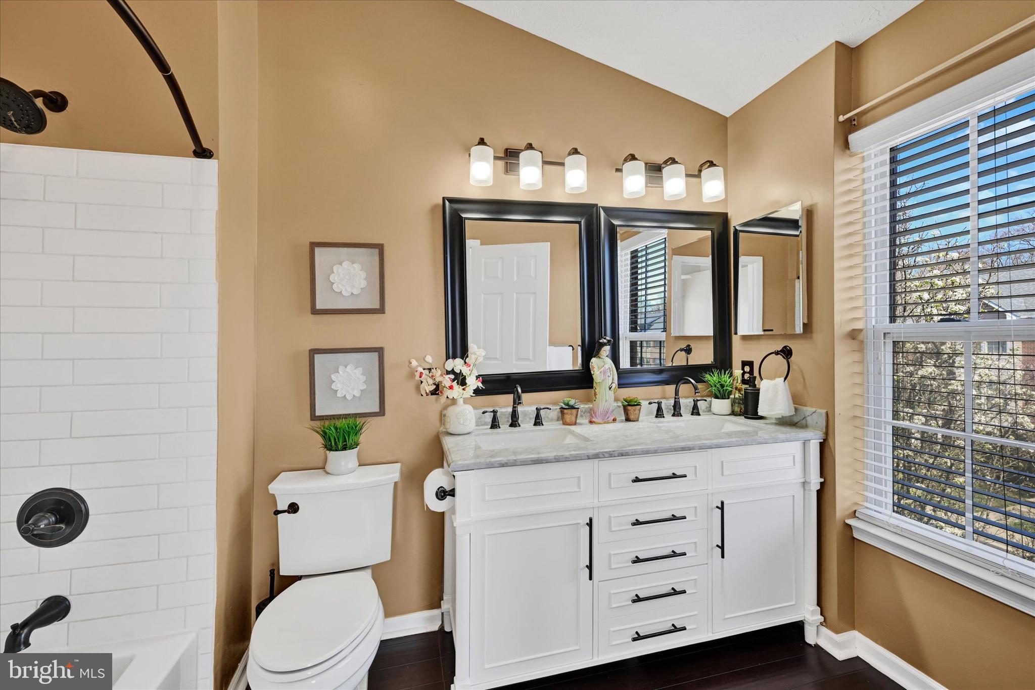 EAGLES LANDING AT WATERS EDGE - Residential