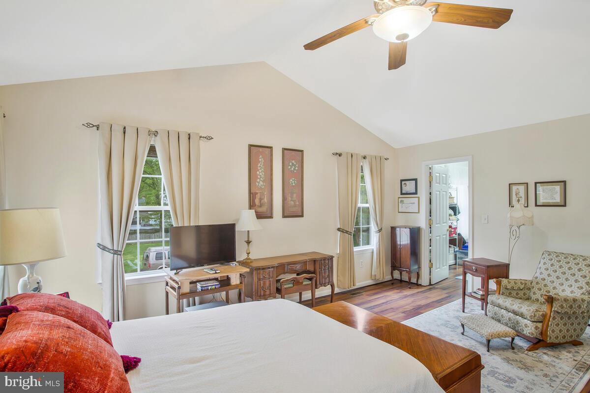 NORTH SELBY - Residential