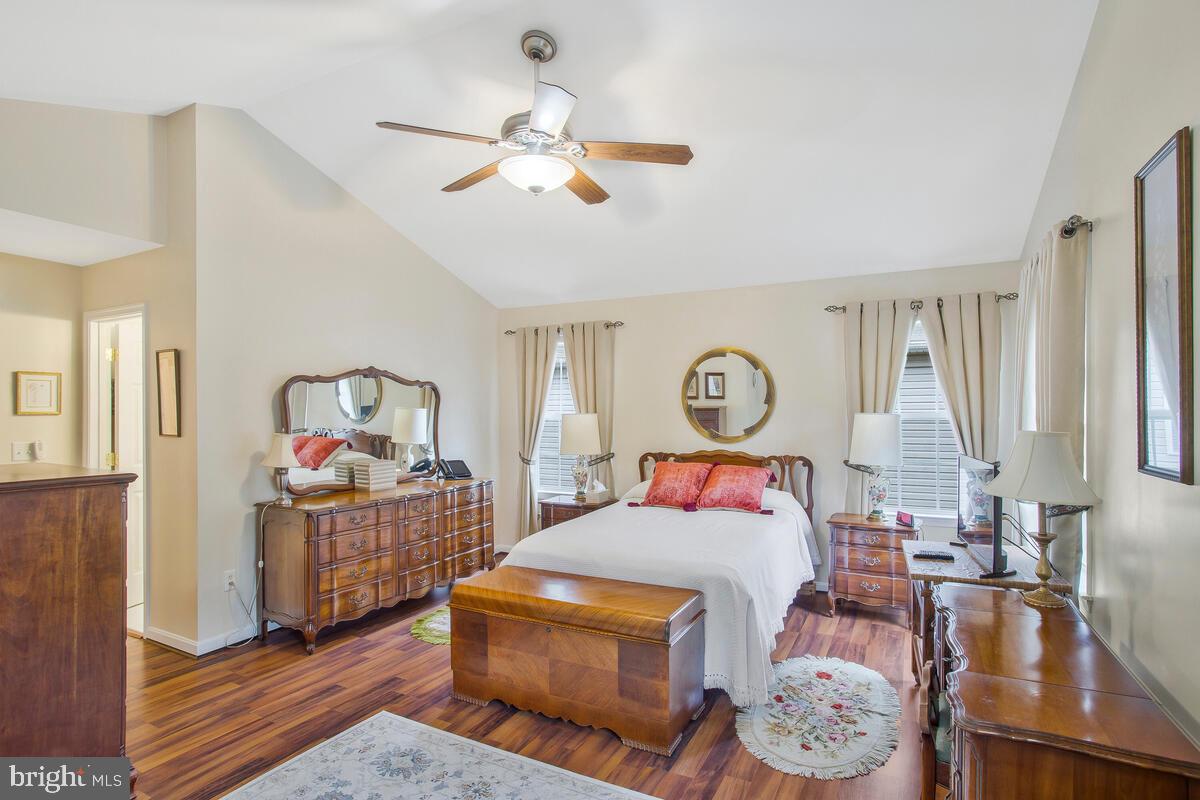 NORTH SELBY - Residential