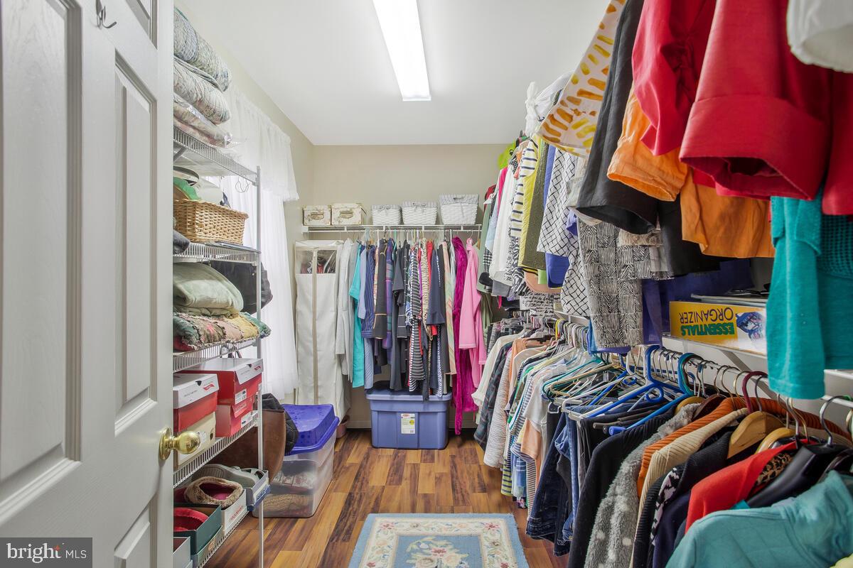 NORTH SELBY - Residential