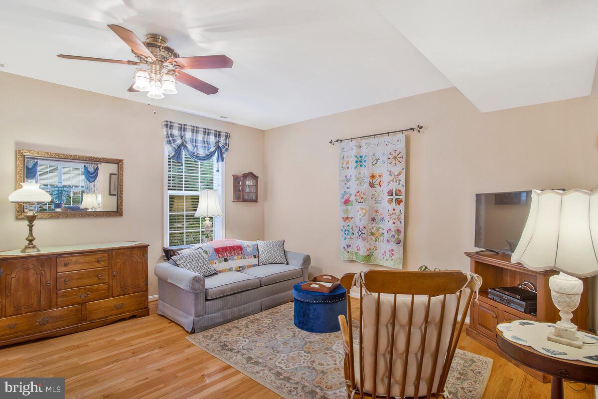 NORTH SELBY - Residential