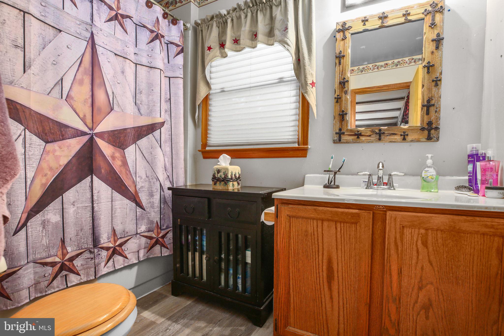 LAKE OF THE WOODS - Residential