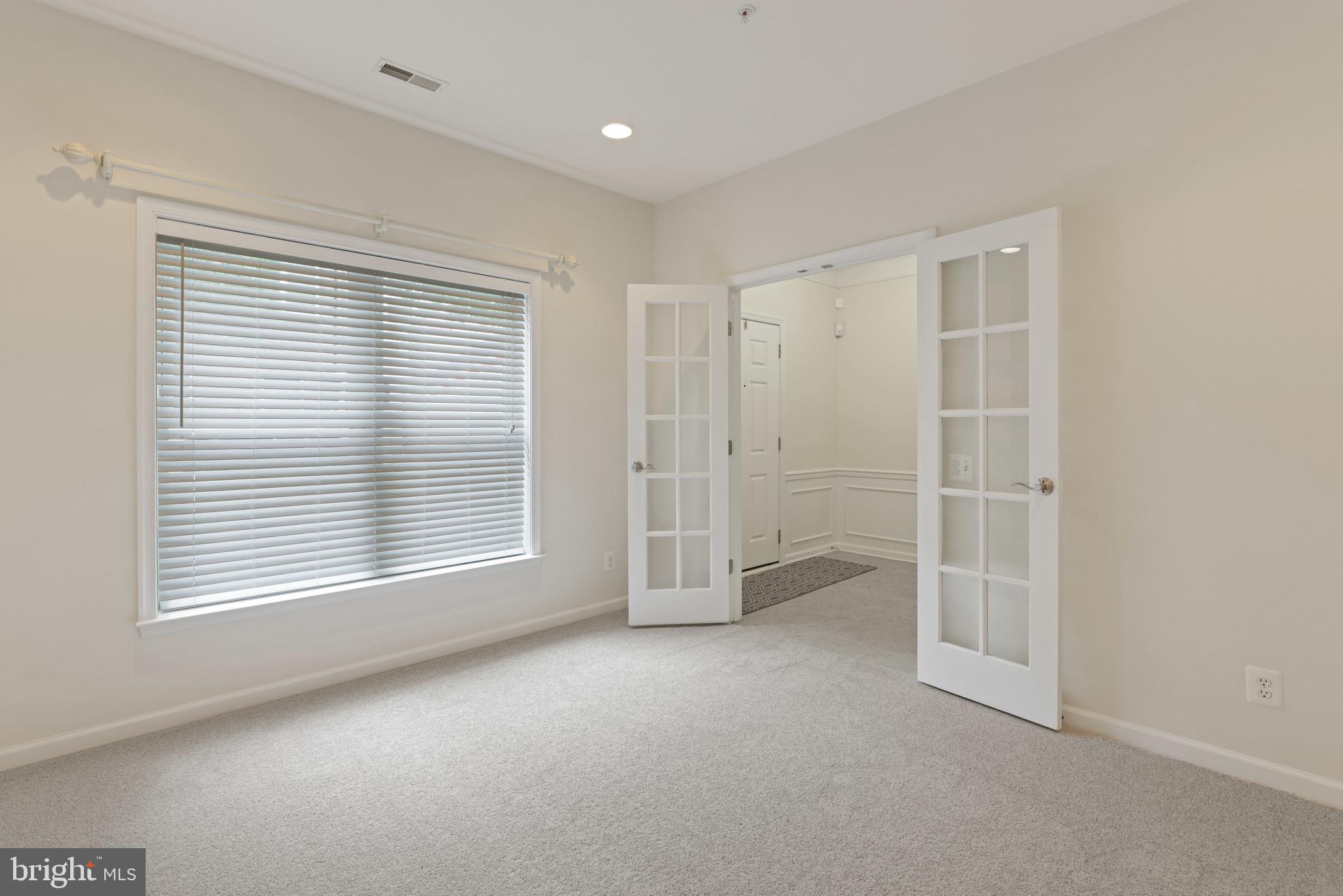 MCHENRY POINTE - Residential