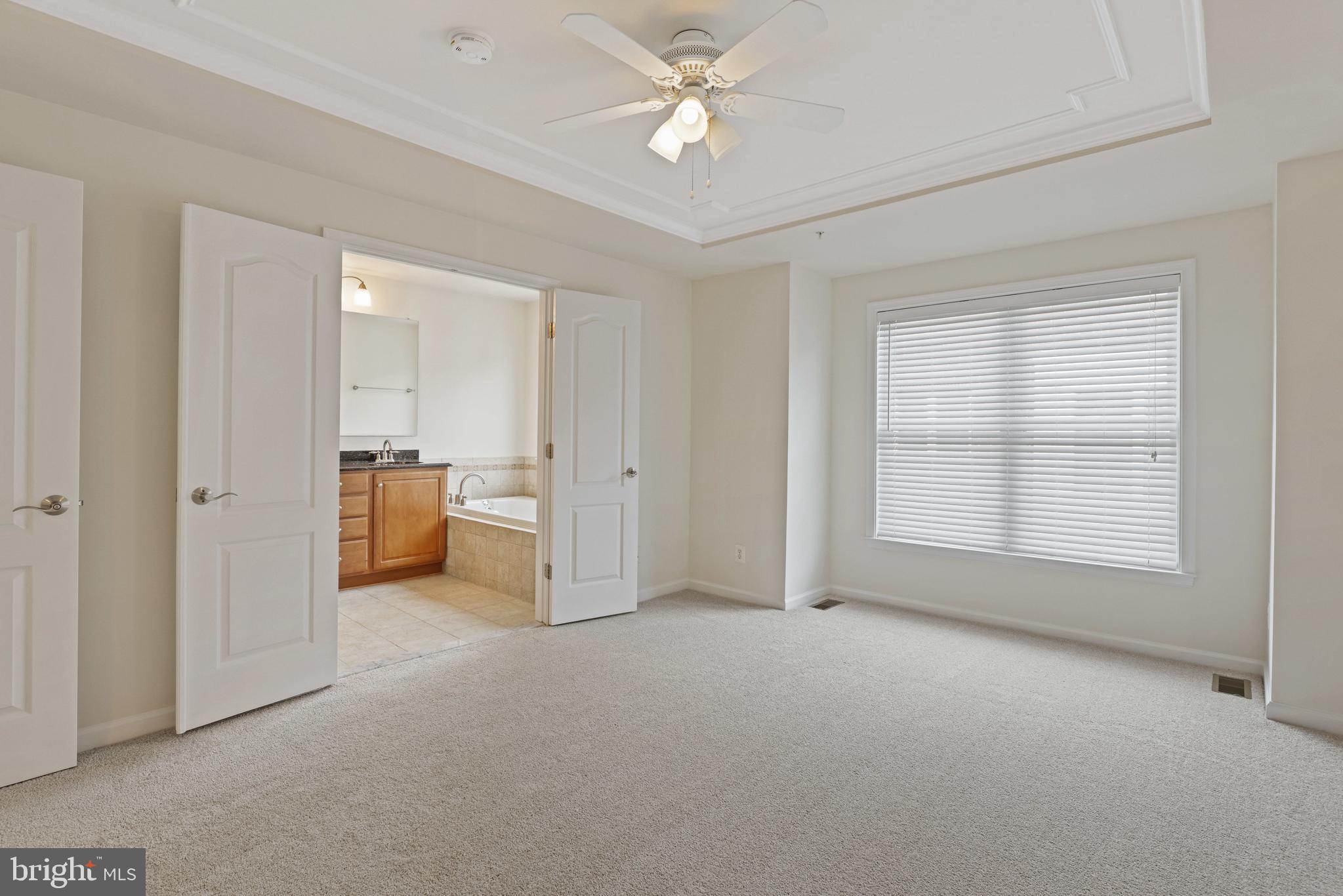 MCHENRY POINTE - Residential