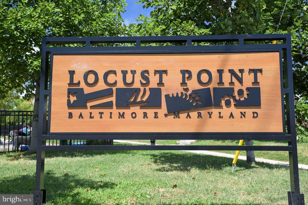 MCHENRY POINTE - Residential