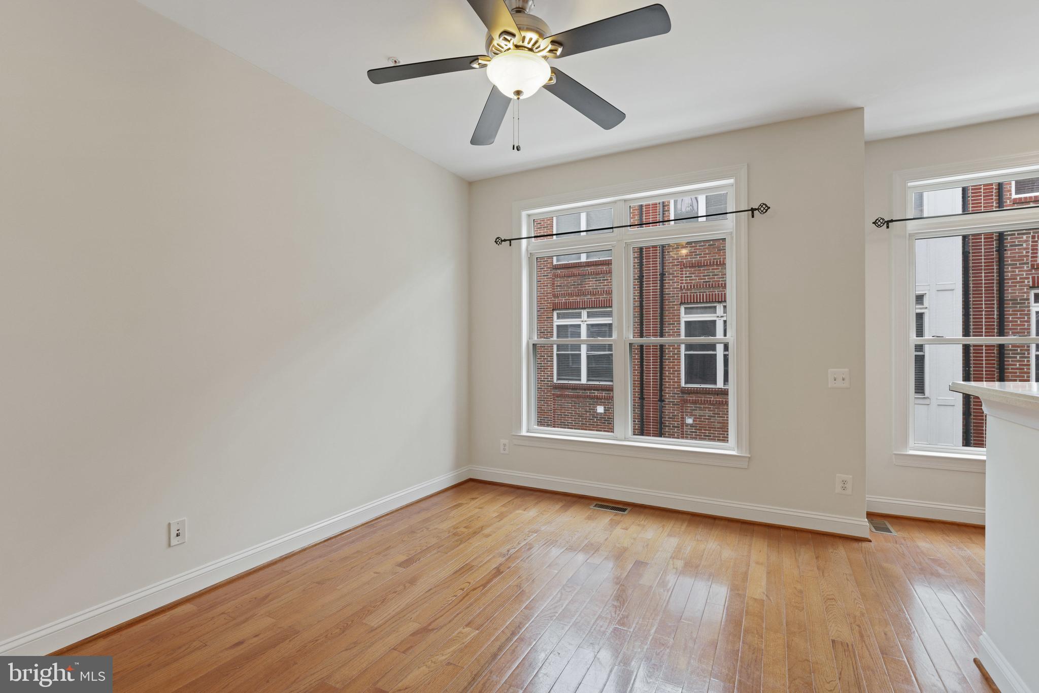 MCHENRY POINTE - Residential