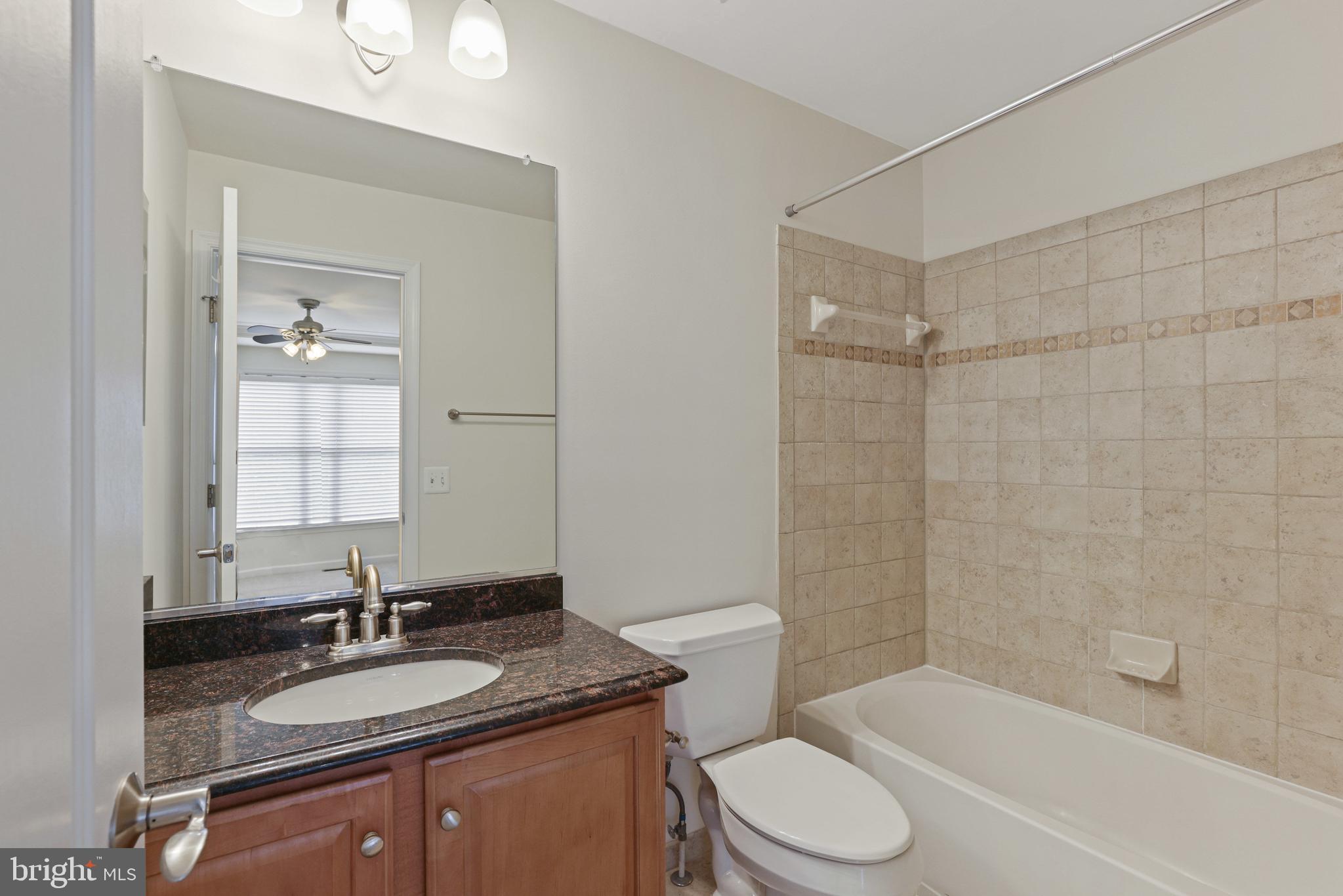 MCHENRY POINTE - Residential